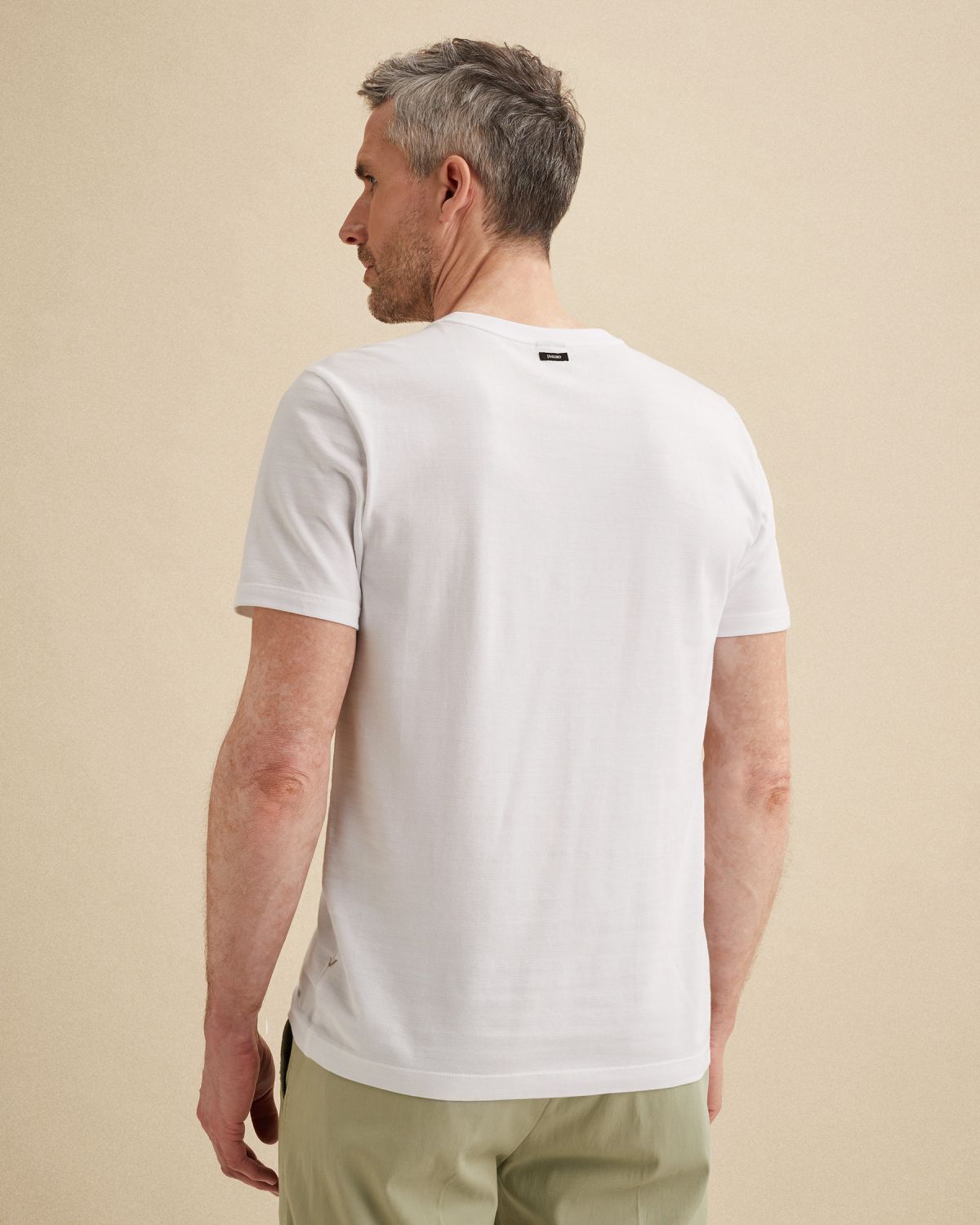 Футболка Vanguard с полосатой фактурой белая артикул VTSS2603512-7003