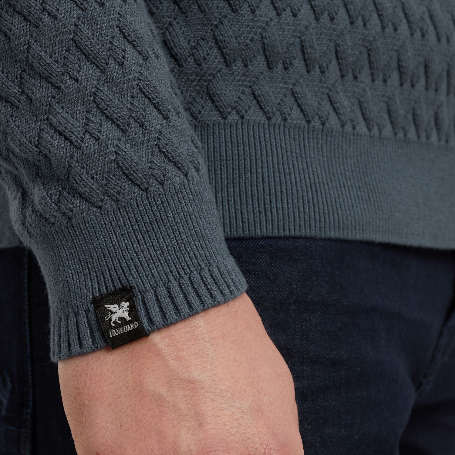 Пуловер Vanguard текстурный синий артикул VKW2509324-5279