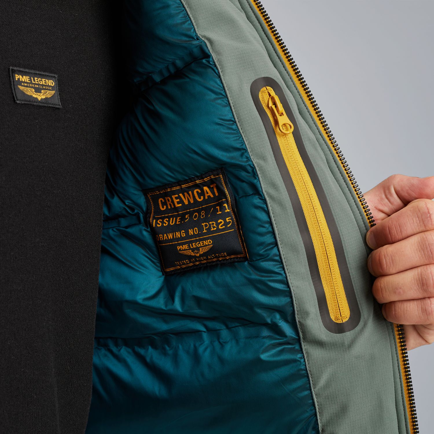 Куртка Crewcat зелёная артикул PJA2508111-6024