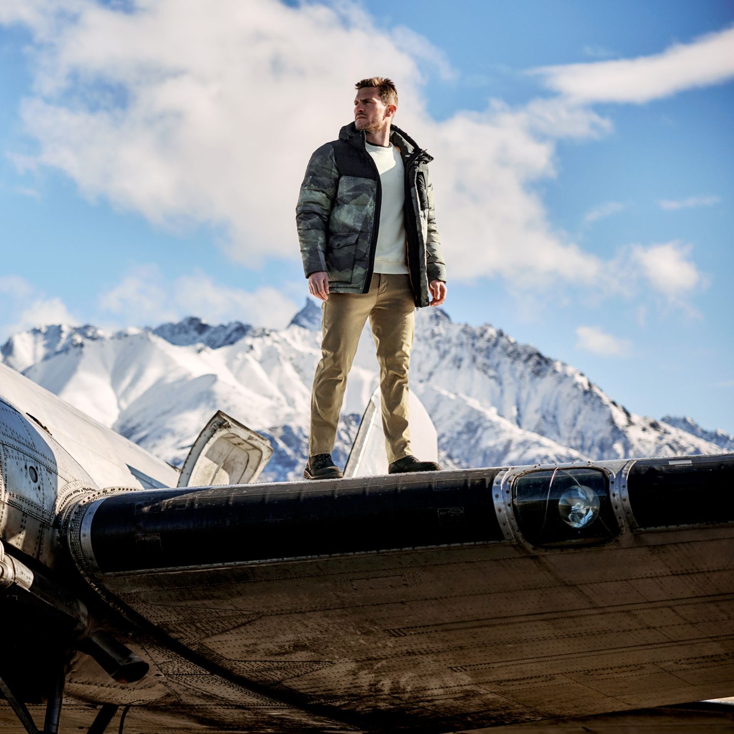 Куртка Dee-Icer серая артикул PJA2508139-991