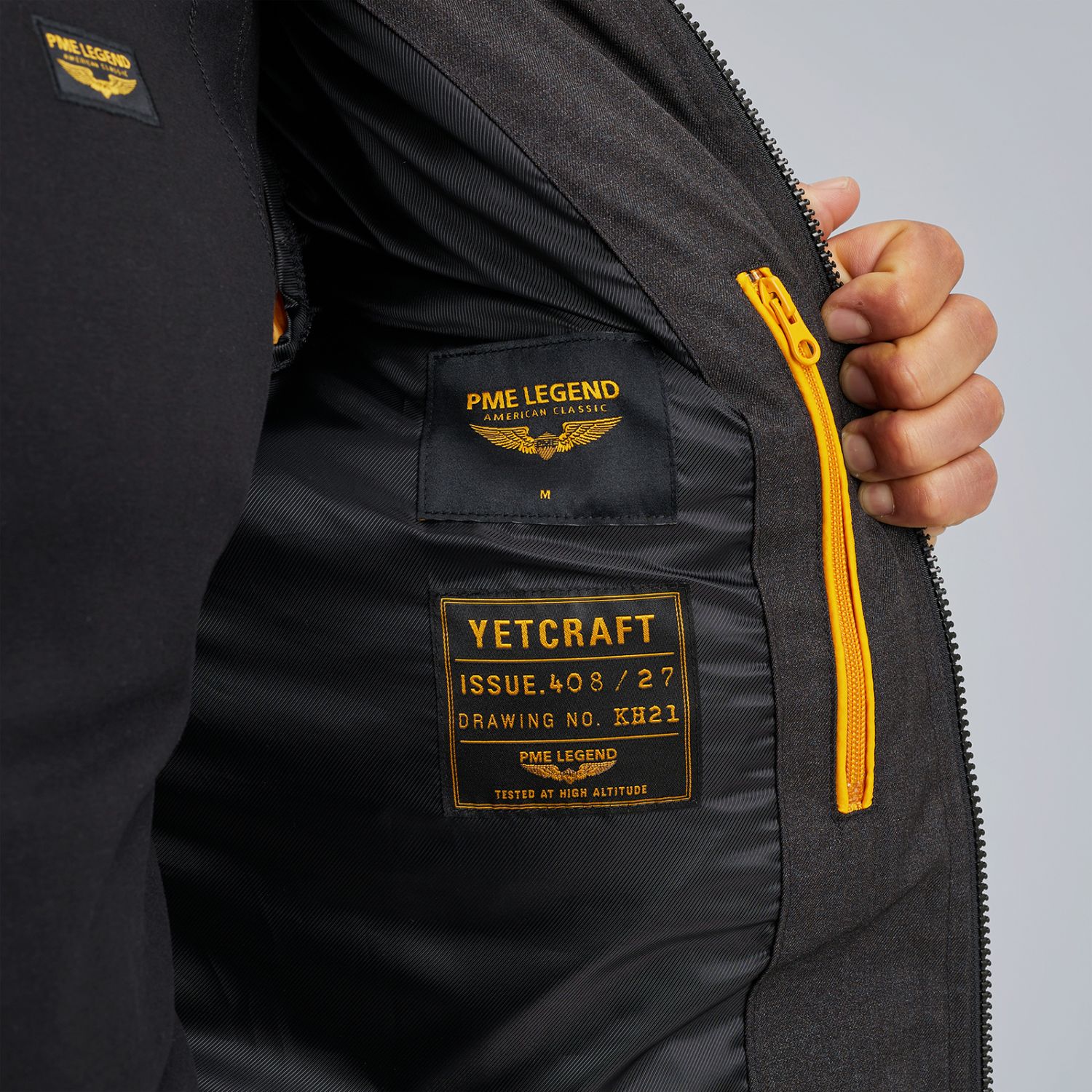 Куртка Yetcraft серая артикул PJA2508116-9073