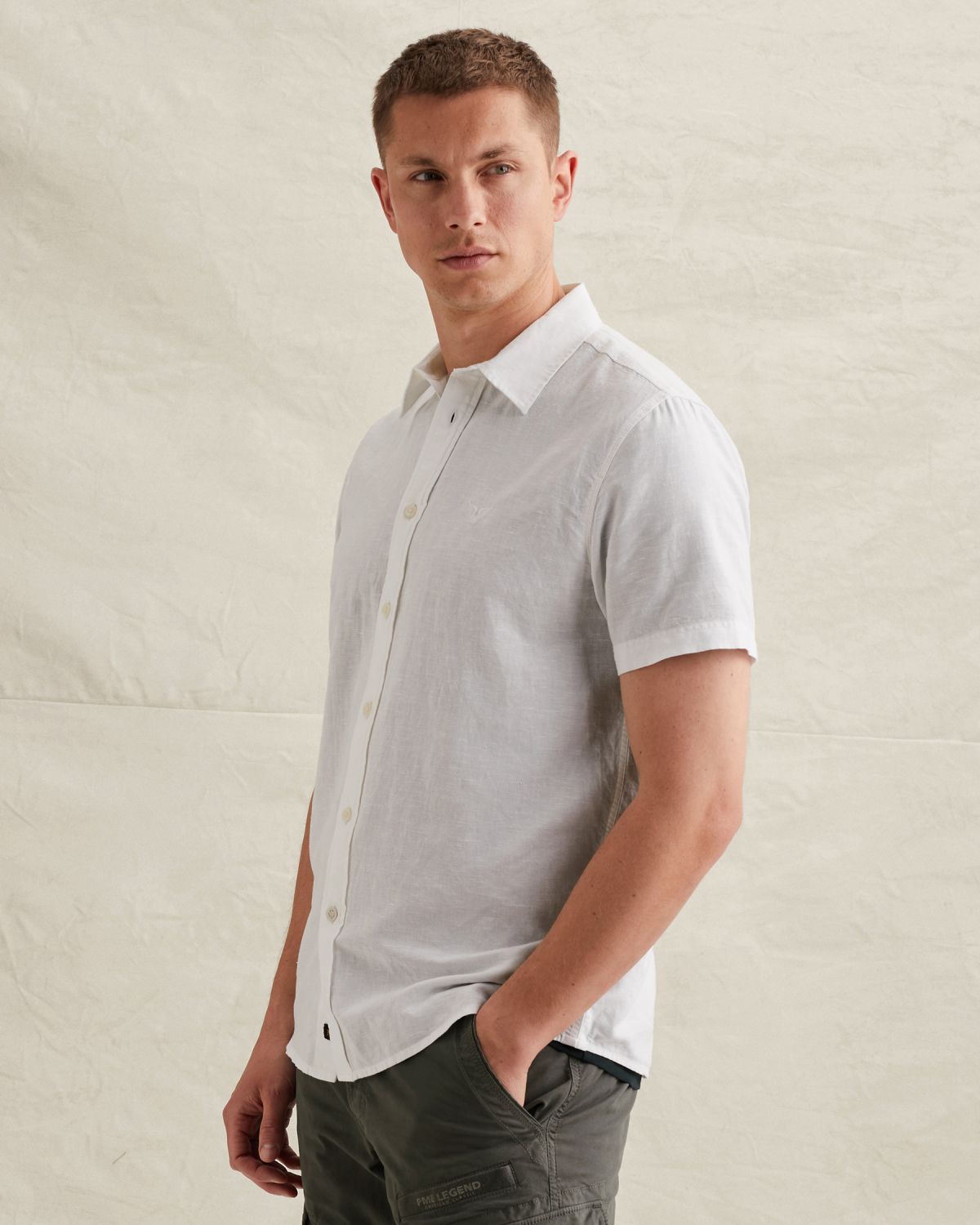 Рубашка PME Legend с короткими рукавами на пуговицах белая артикул PSIS2604210-7003