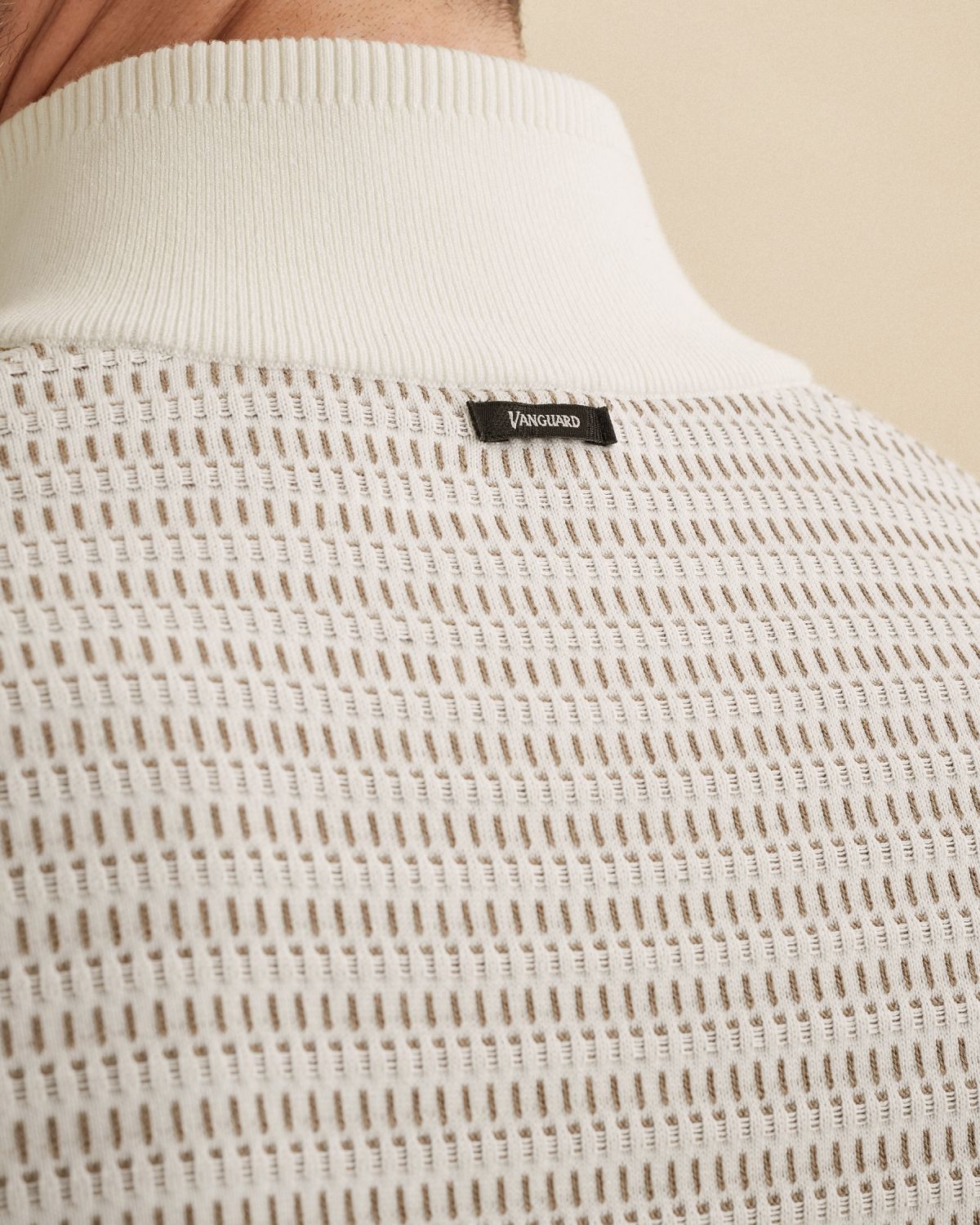 Пуловер Vanguard с полумолнией белый артикул VKW2602308-7004