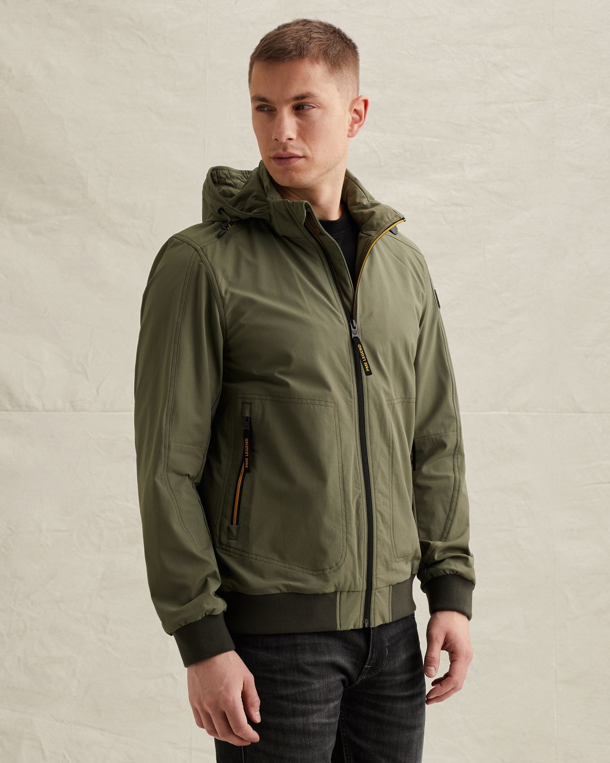 Куртка PME Legend эластичная с капюшоном зелёная артикул PJA2602124-6414
