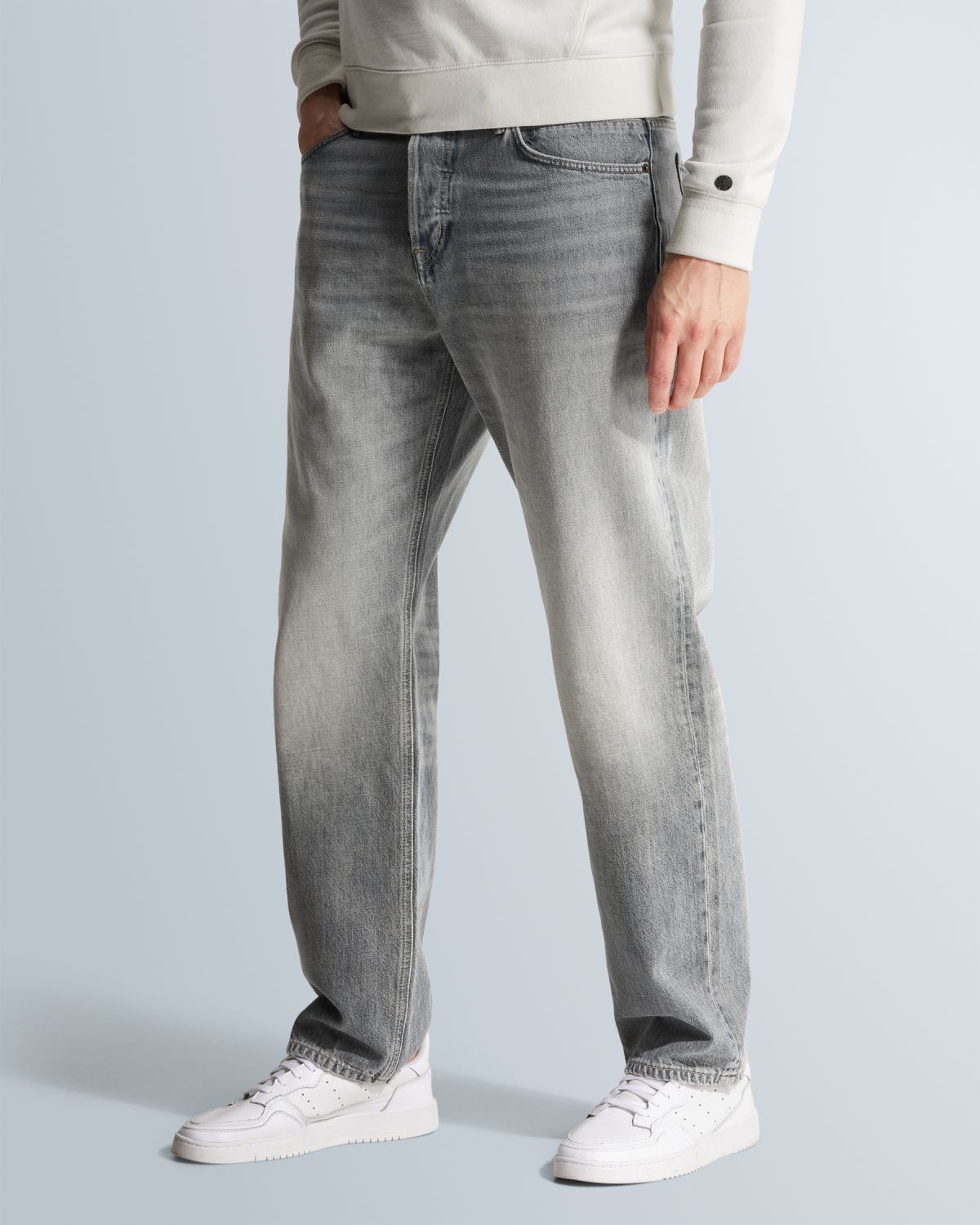 Джинсы Cast-Iron свободного кроя серые артикул CTR2602720-GGS