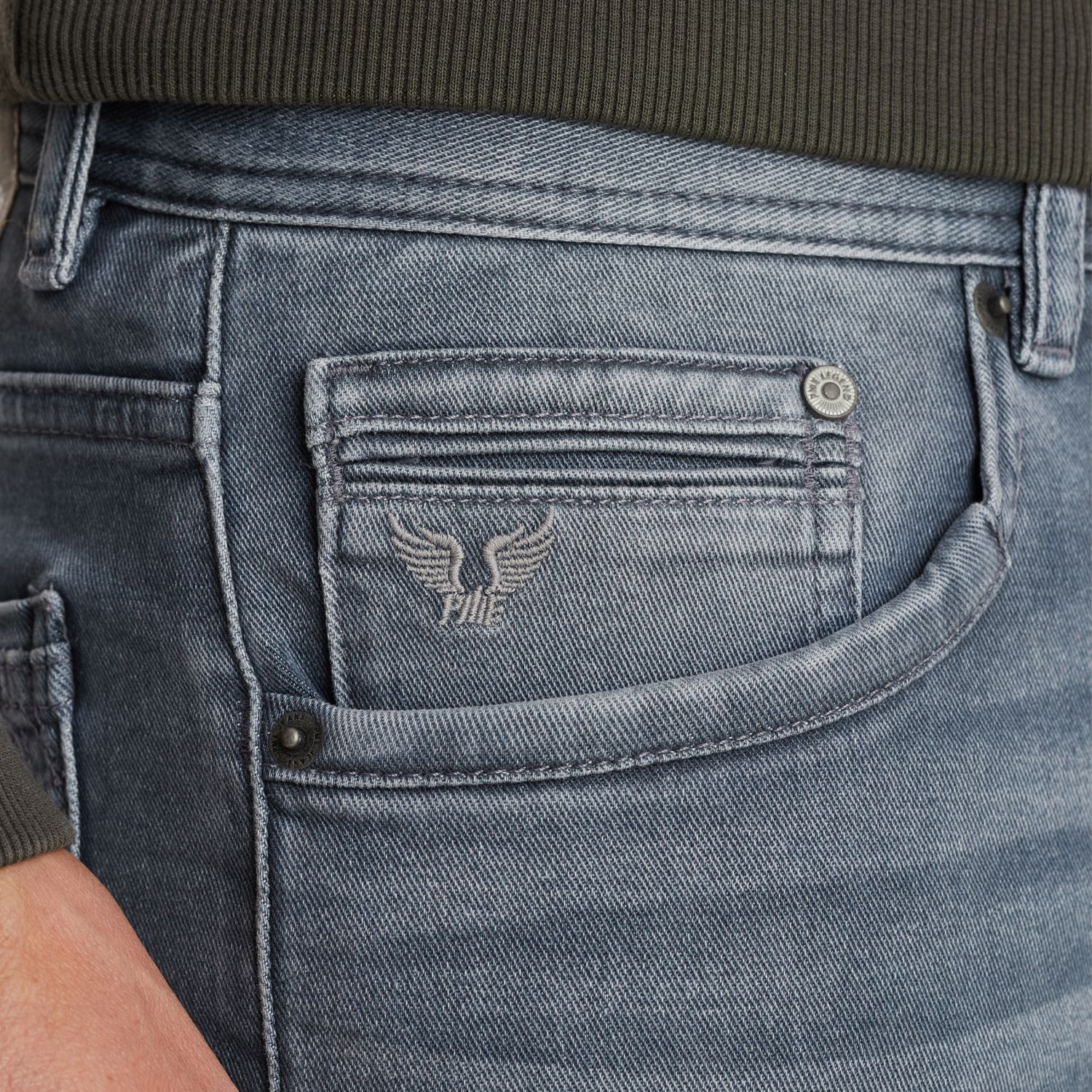 Джинсы Tailwheel slim fit серые артикул PTR140-LGM