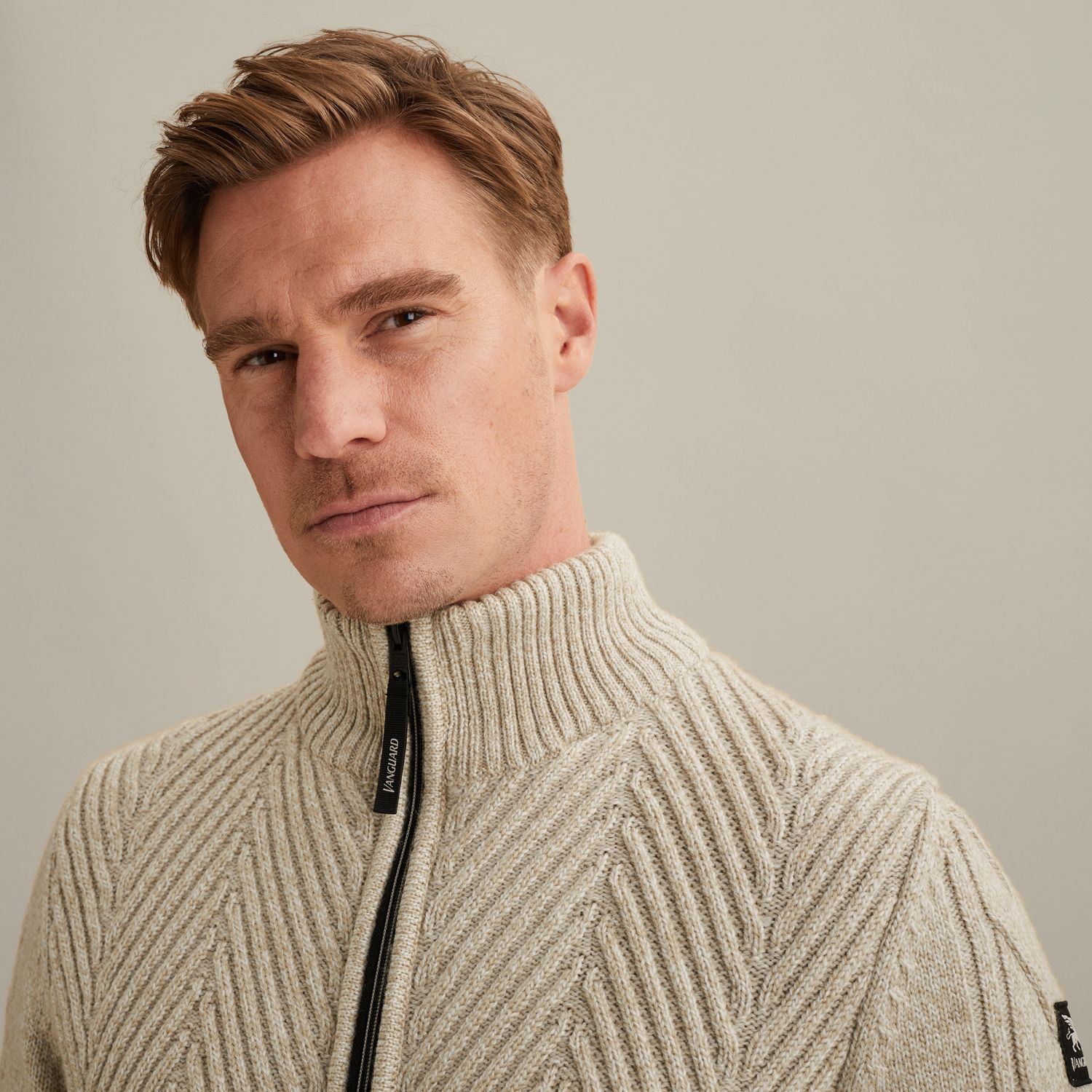 Кардиган Vanguard с воротником-стойкой бежевый артикул VKC2509382-8015