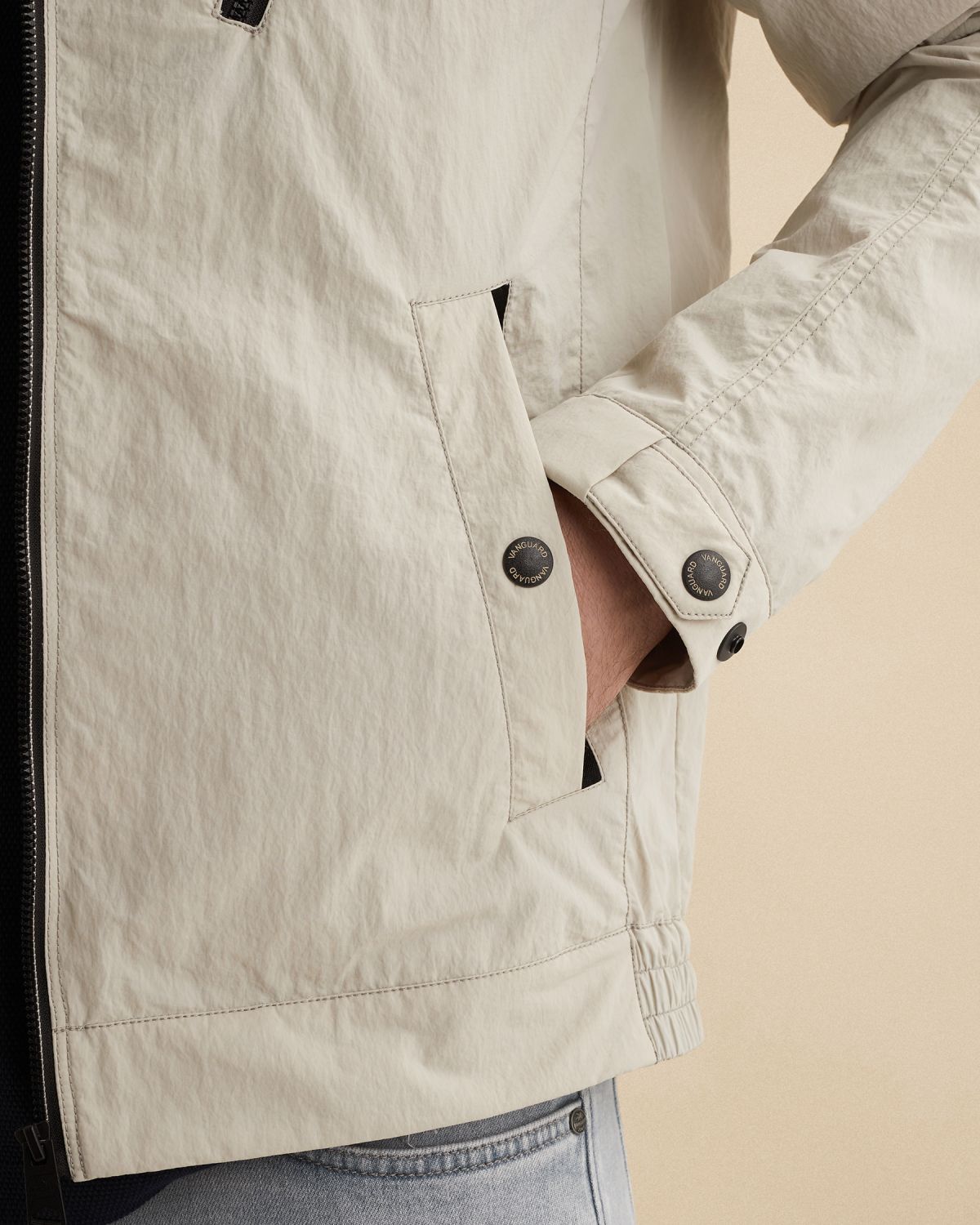 Куртка Vanguard с застёжкой-молнией бежевaя артикул VJA2602173-9017