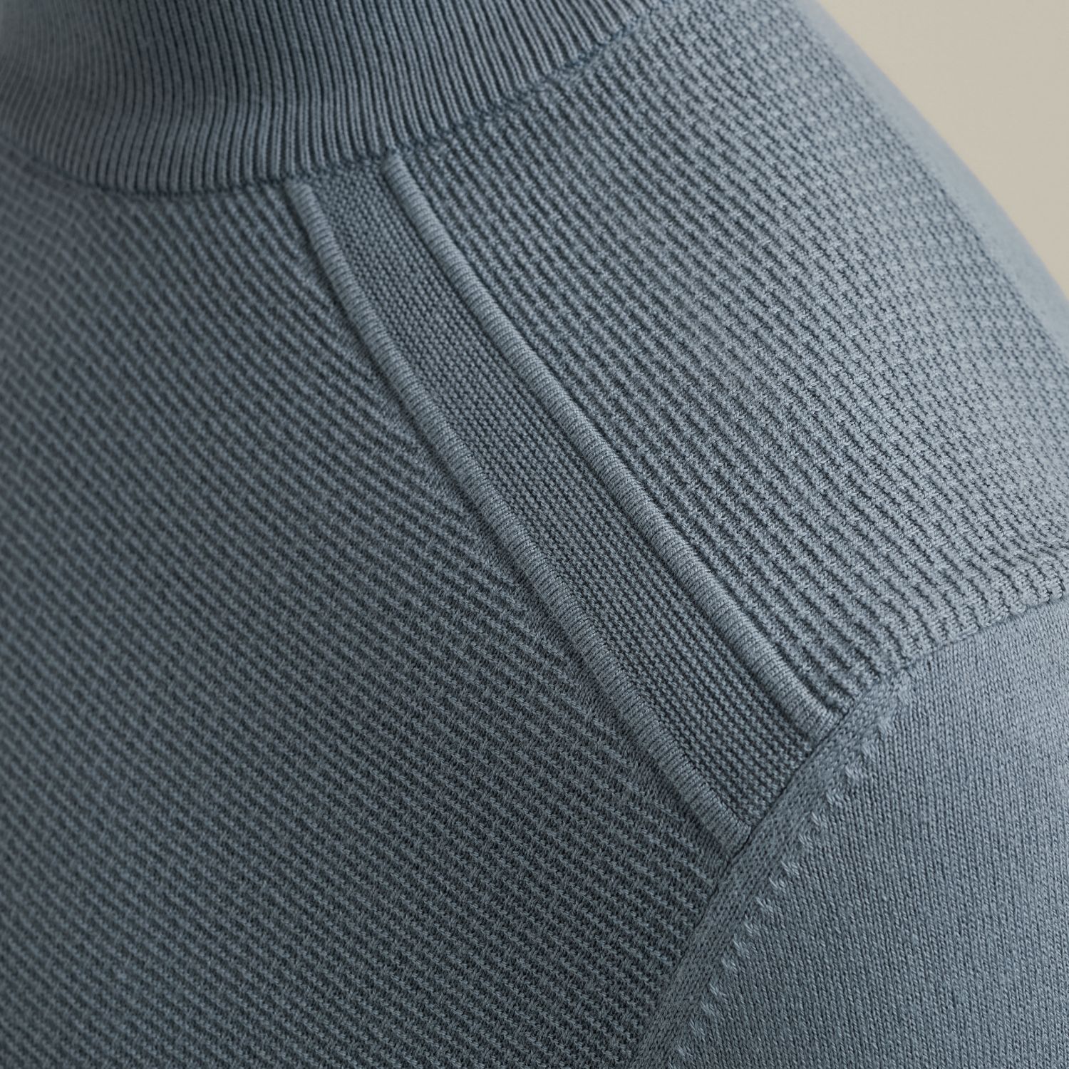 Пуловер Vanguard с воротником-стойкой синий артикул VKW2509322-5409