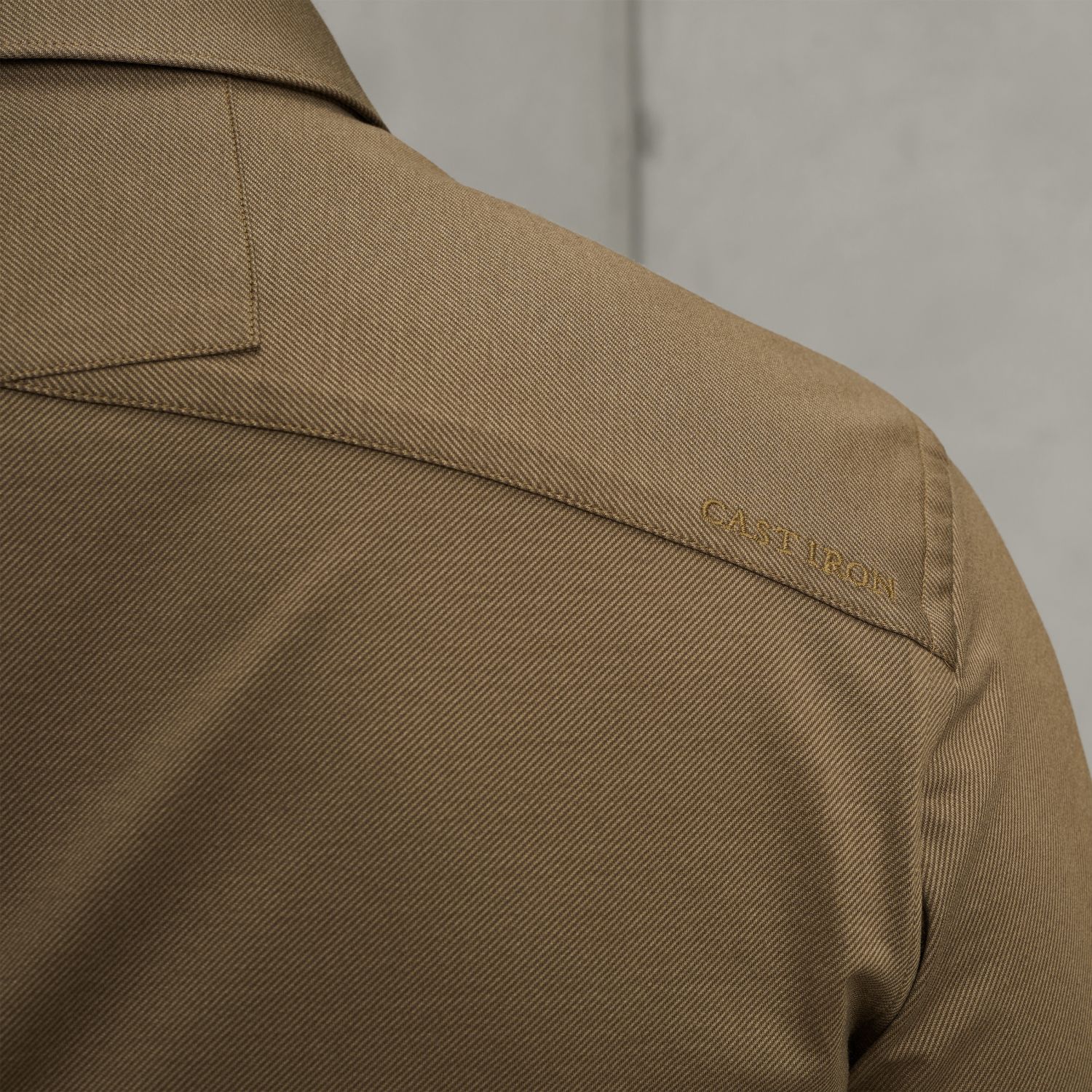 Рубашка Cast-Iron в твиловом трикотаже хаки артикул CSI2508200-8025