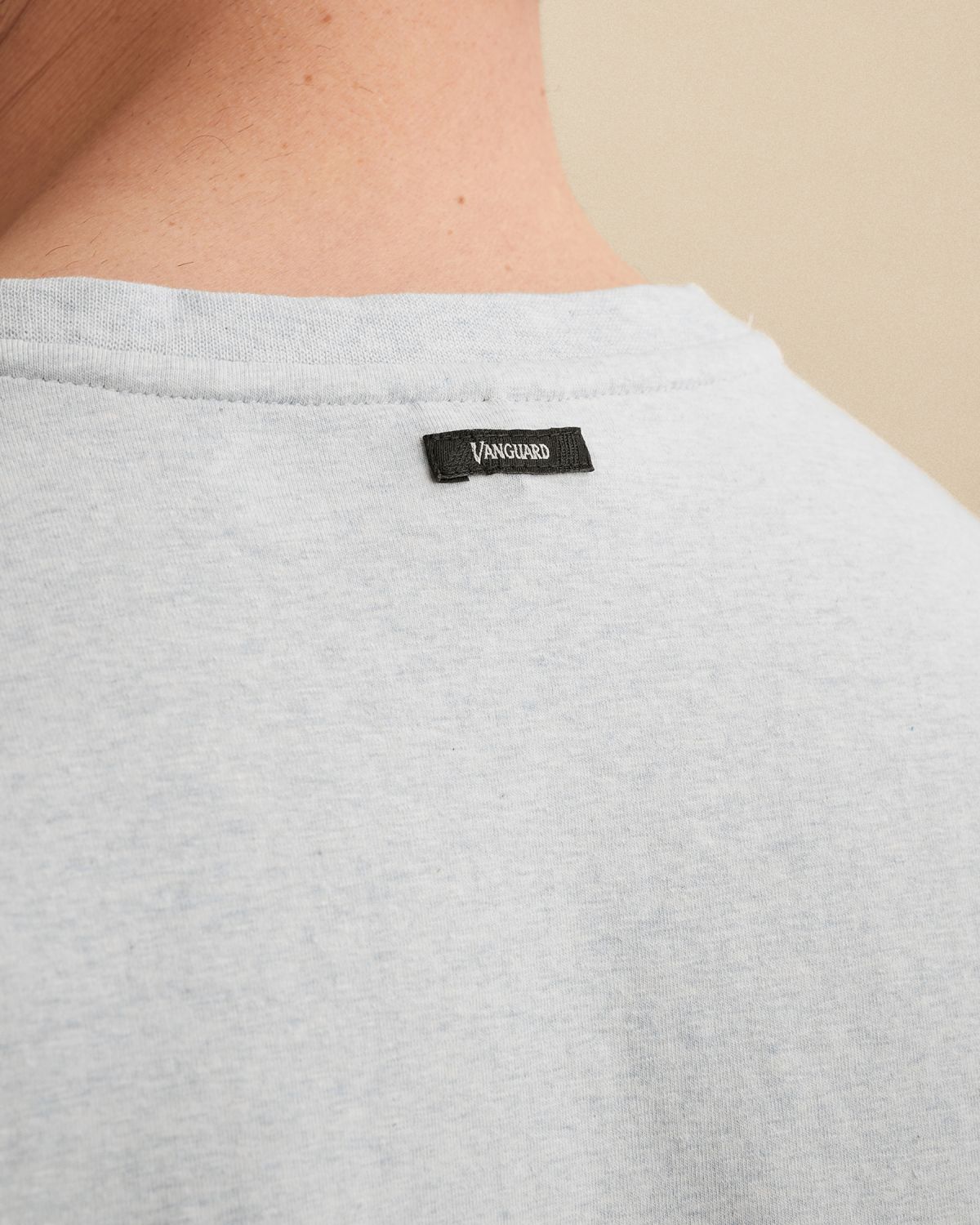 Футболка Vanguard с круглым вырезом и нашивкой на груди синяя артикул VTSS2603514-4295