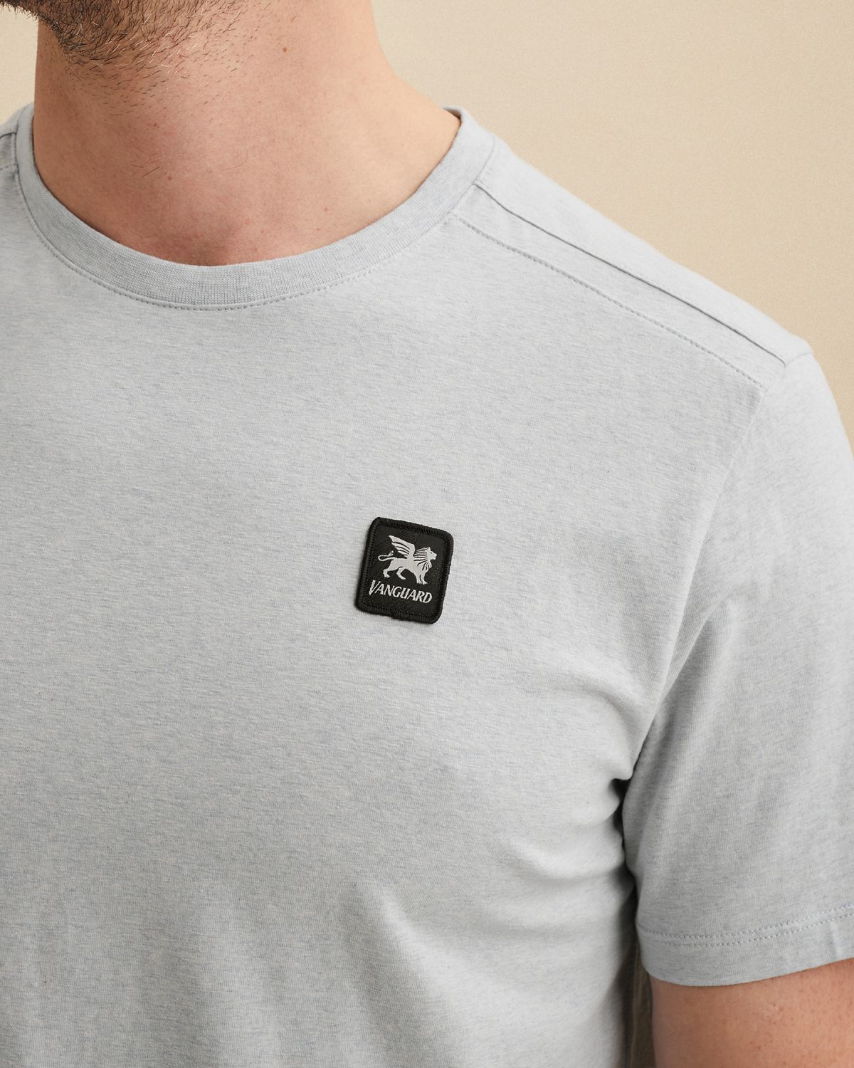 Футболка Vanguard с круглым вырезом и нашивкой на груди синяя артикул VTSS2603514-4295