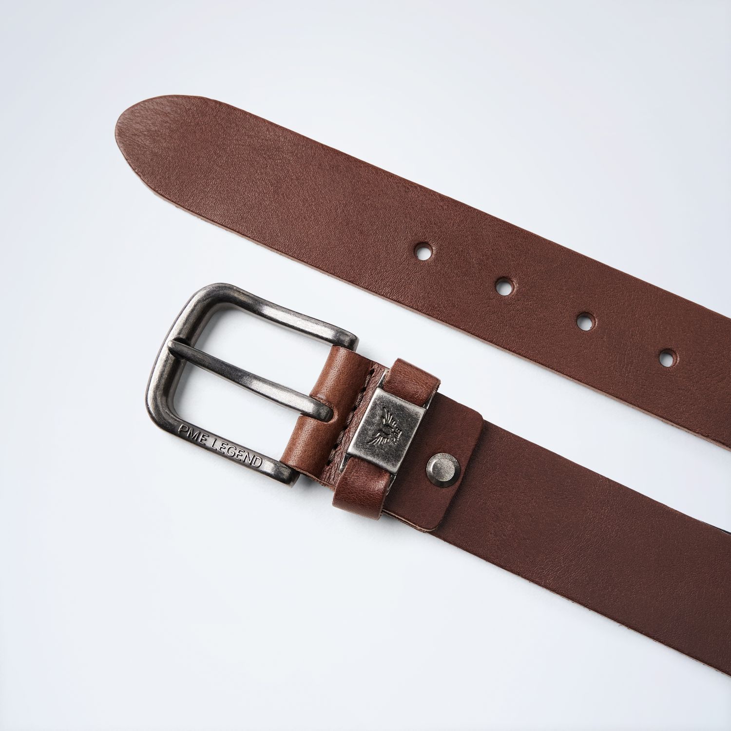 Ремень с металлической пряжкой коричневый артикул PBE2508962-771