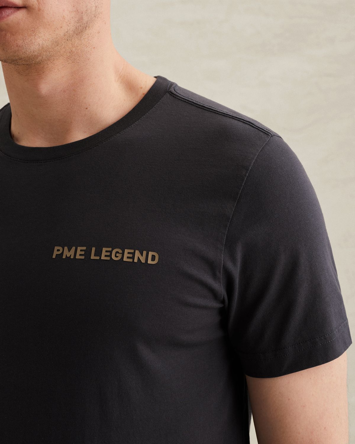 Футболка PME Legend с асимметрично размещёнными изображениями синяя артикул PTSS2603594-5278