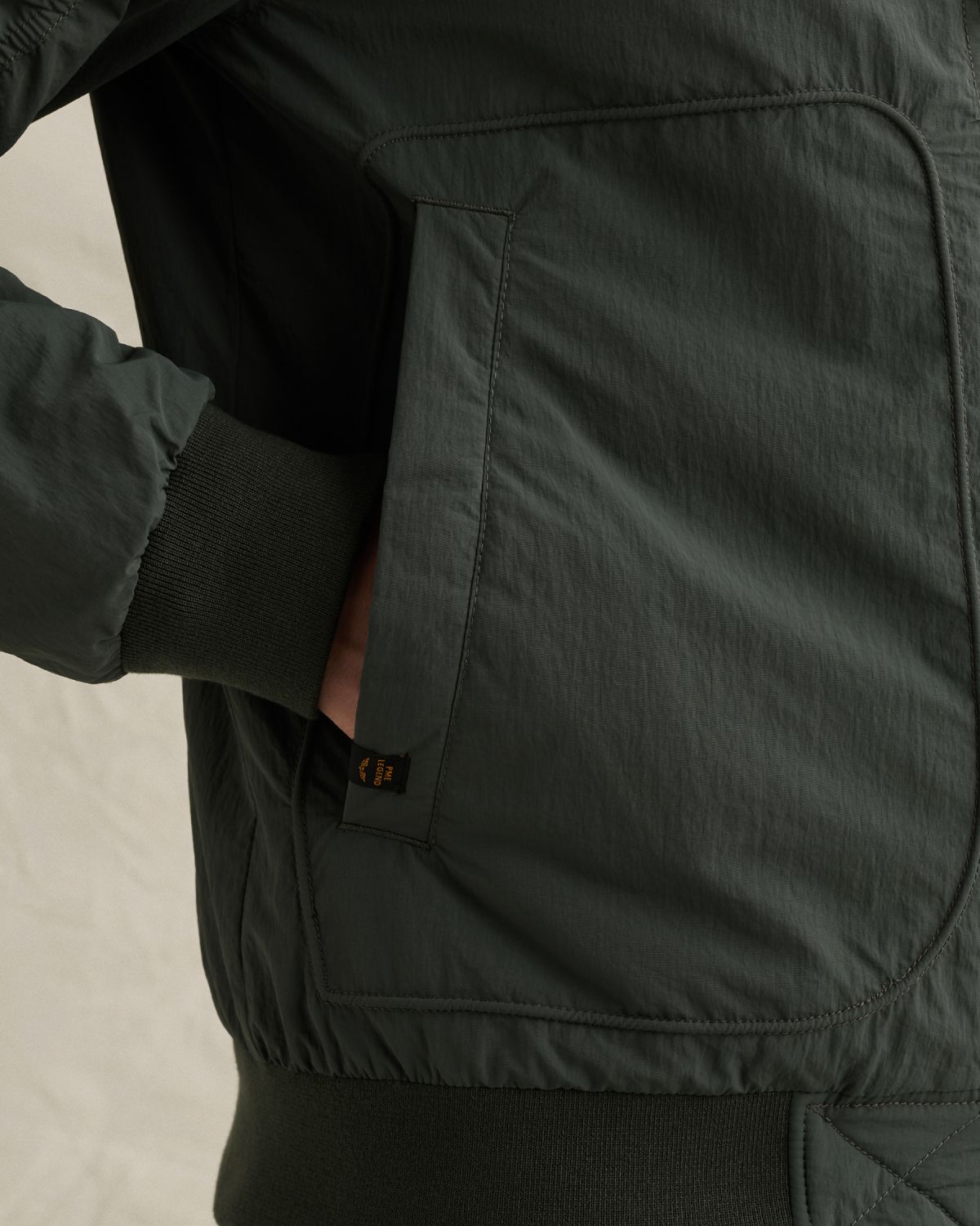 Куртка PME Legend в стиле MA-1 зелёная артикул PJA2602105-6026