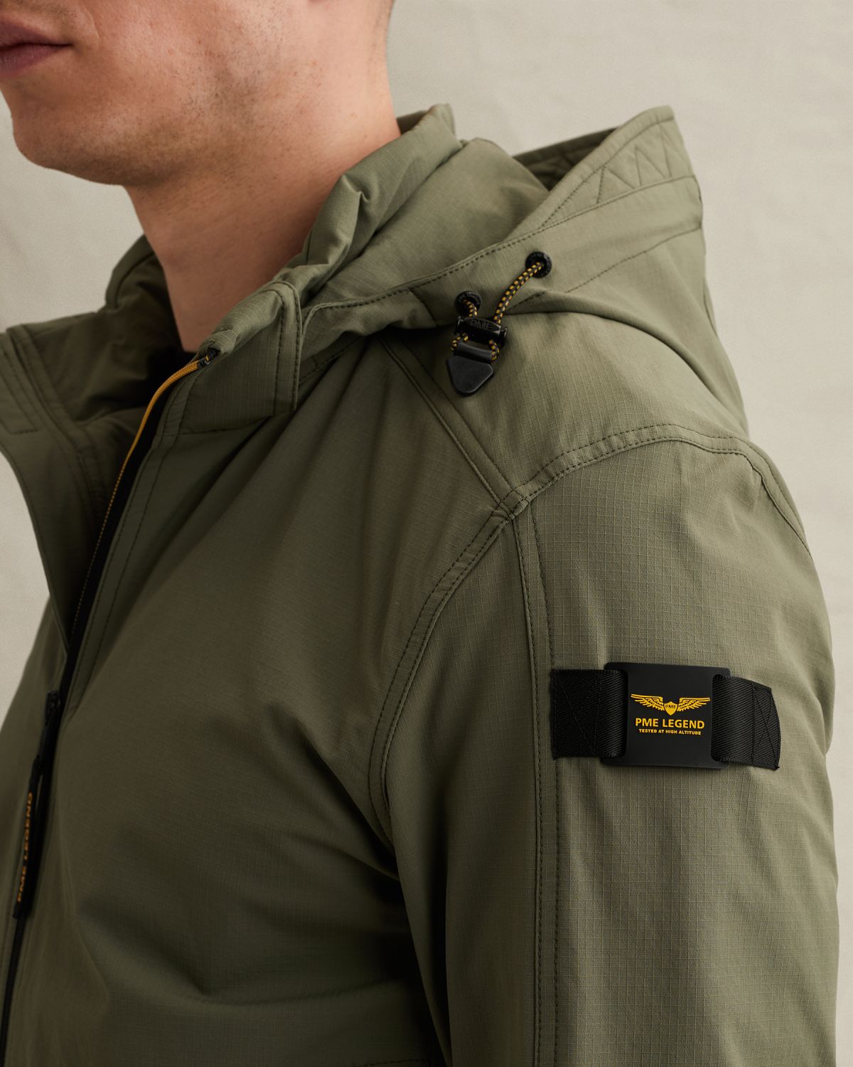 Куртка PME Legend эластичная с капюшоном зелёная артикул PJA2602124-6414