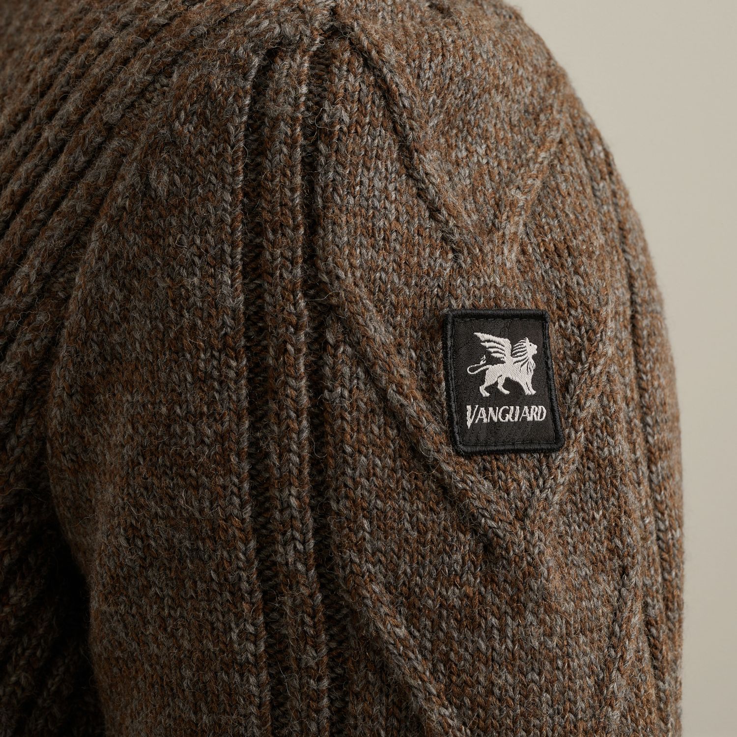 Кардиган Vanguard с воротником-стойкой коричневый артикул VKC2509382-8078