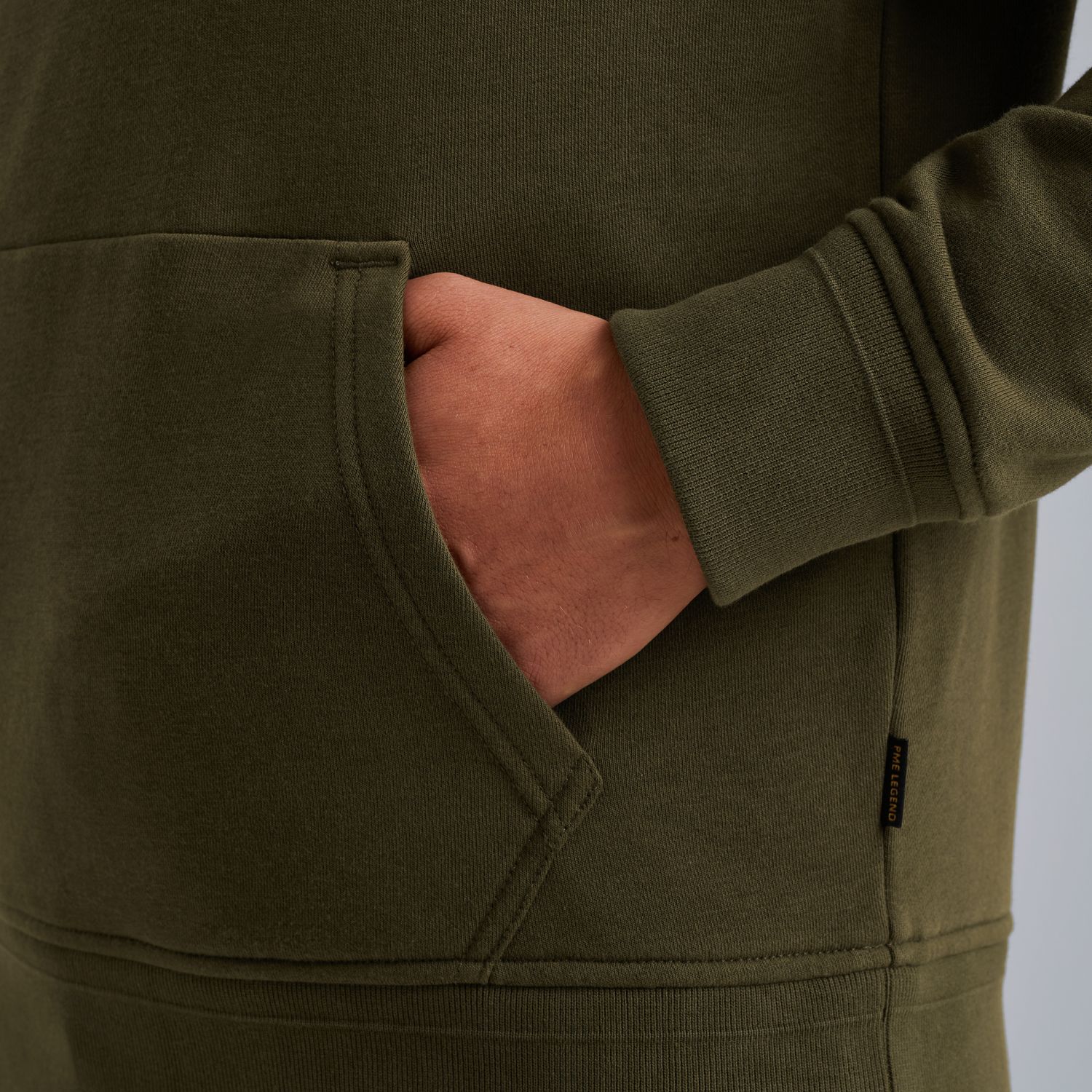 Толстовка PME Legend с карманом-кенгуру и капюшоном зелёная артикул PSW2508421-6416