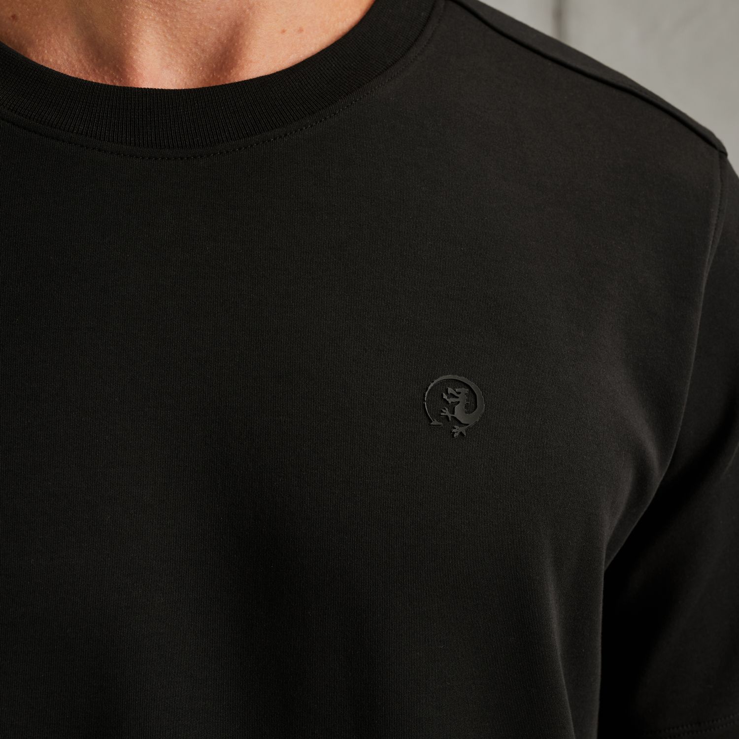 Футболка Cast-Iron чёрная артикул CTSS2508588-999