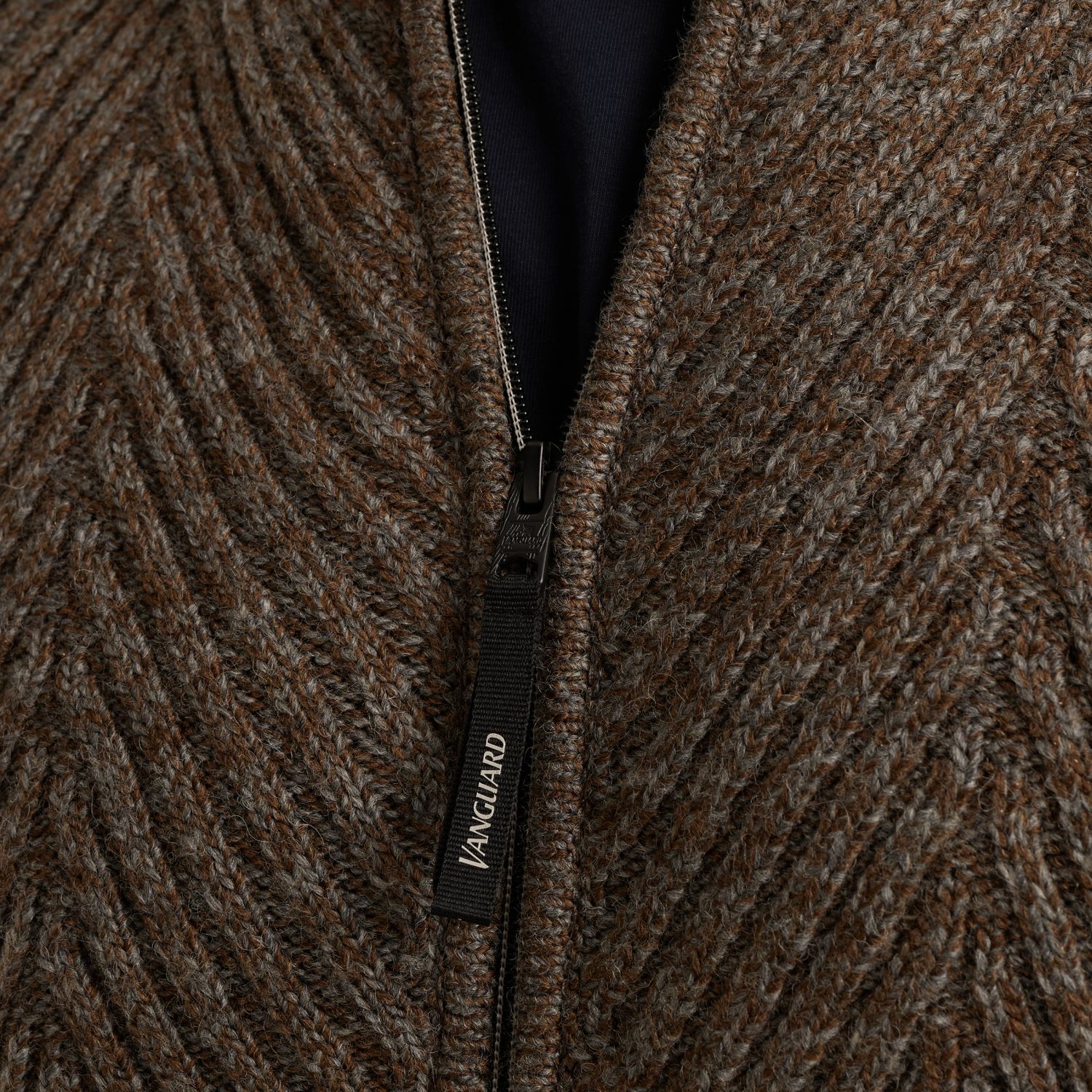 Кардиган Vanguard с воротником-стойкой коричневый артикул VKC2509382-8078