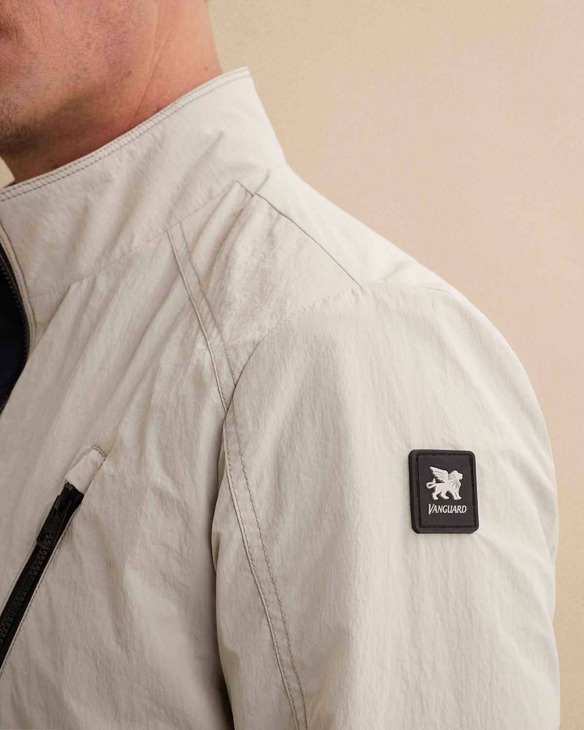 Куртка Vanguard с застёжкой-молнией бежевaя артикул VJA2602173-9017