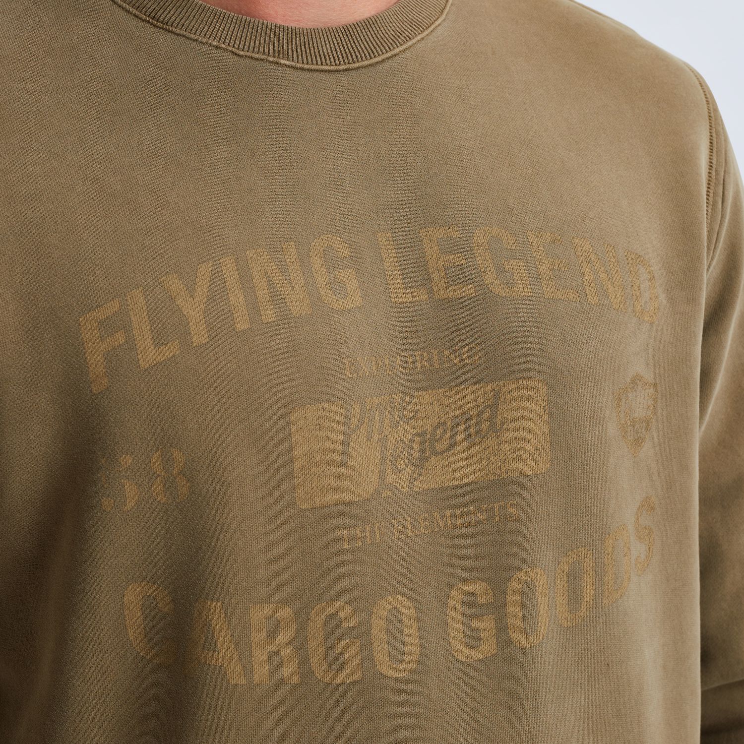 Свитшот PME Legend с крупным принтом и карманом на рукаве зелёный артикул PSW2510473-6389