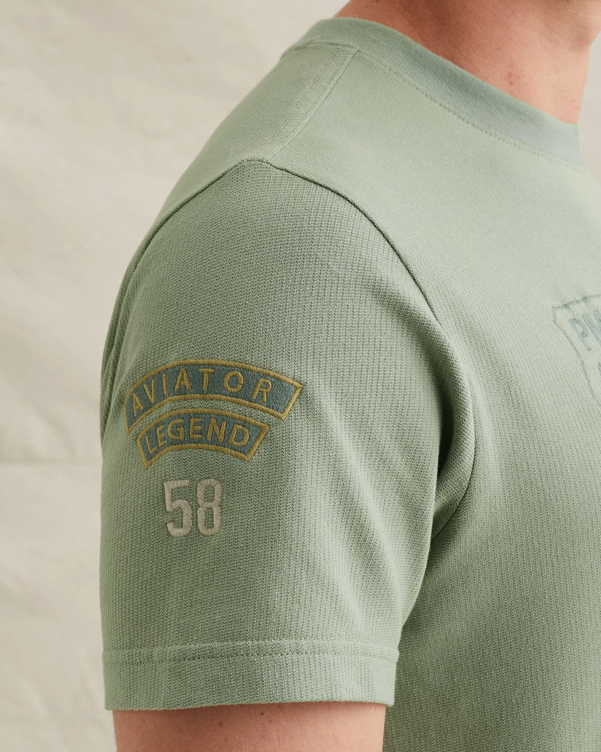 Футболка PME Legend с вышитыми нашивками зелёная артикул PTSS2604576-6123