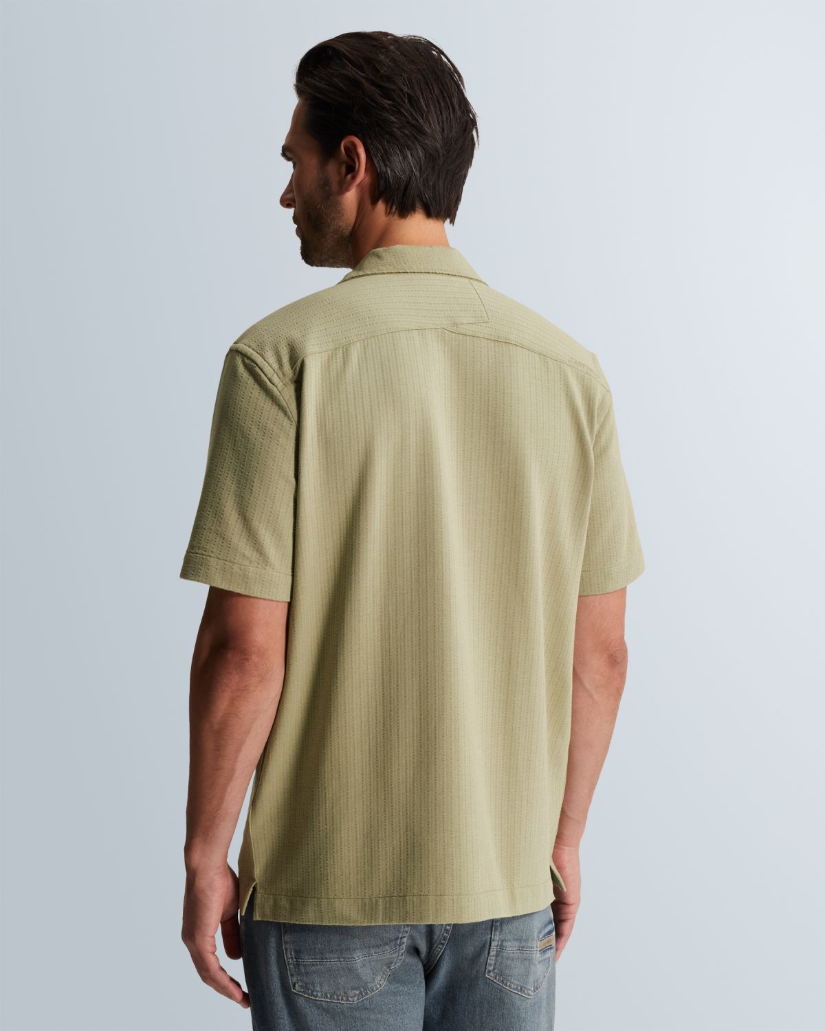 Рубашка Cast-Iron с короткими рукавами и нагрудным карманом зелёная артикул CSIS2604266-6390