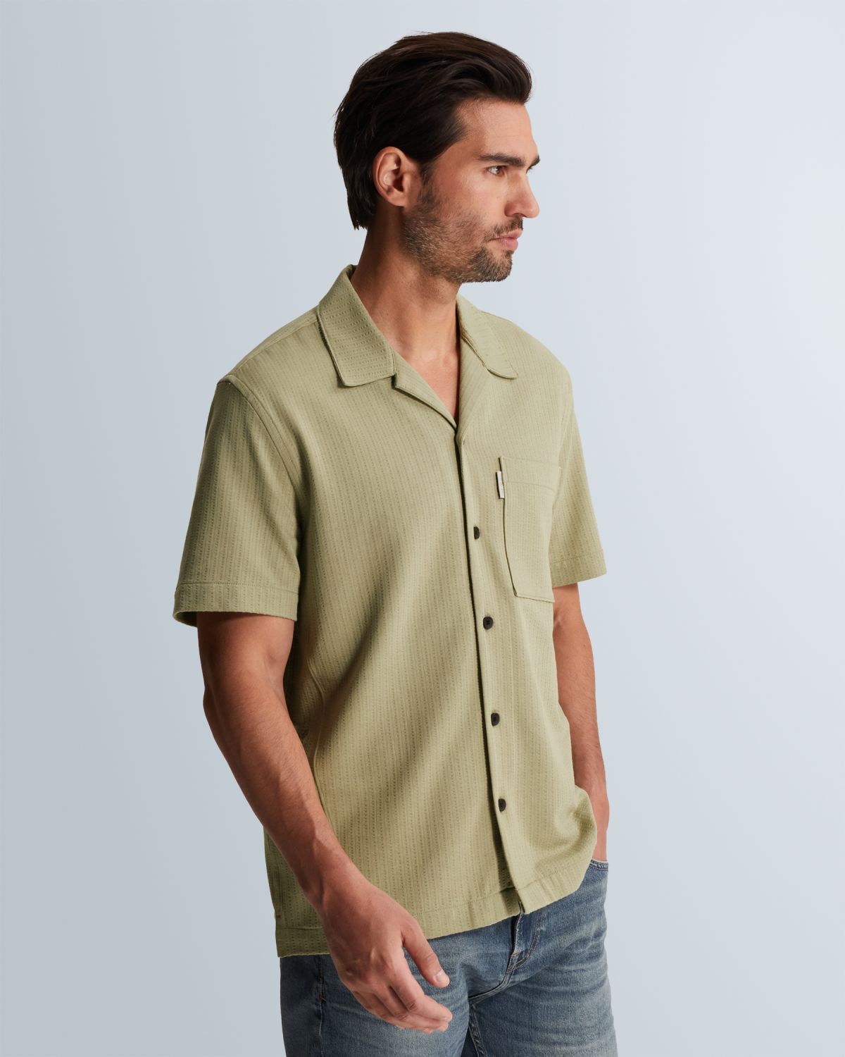 Рубашка Cast-Iron с короткими рукавами и нагрудным карманом зелёная артикул CSIS2604266-6390