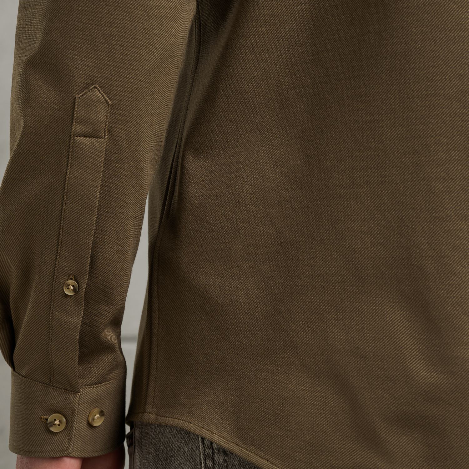 Рубашка Cast-Iron в твиловом трикотаже хаки артикул CSI2508200-8025