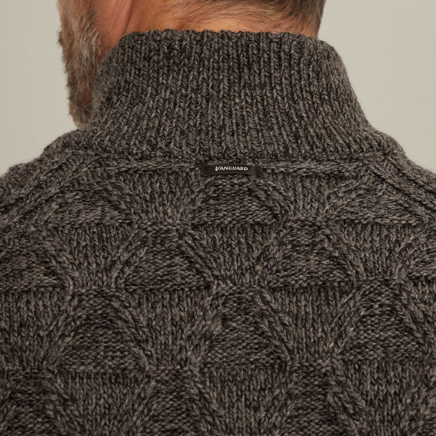 Пуловер Vanguard с полумолнией чёрный артикул VKW2510338-9141