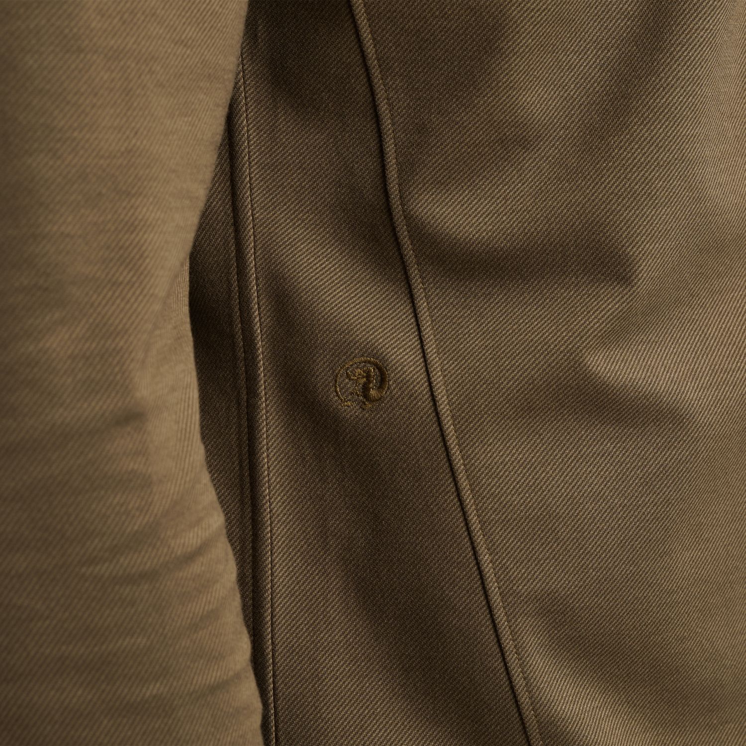 Рубашка Cast-Iron в твиловом трикотаже хаки артикул CSI2508200-8025