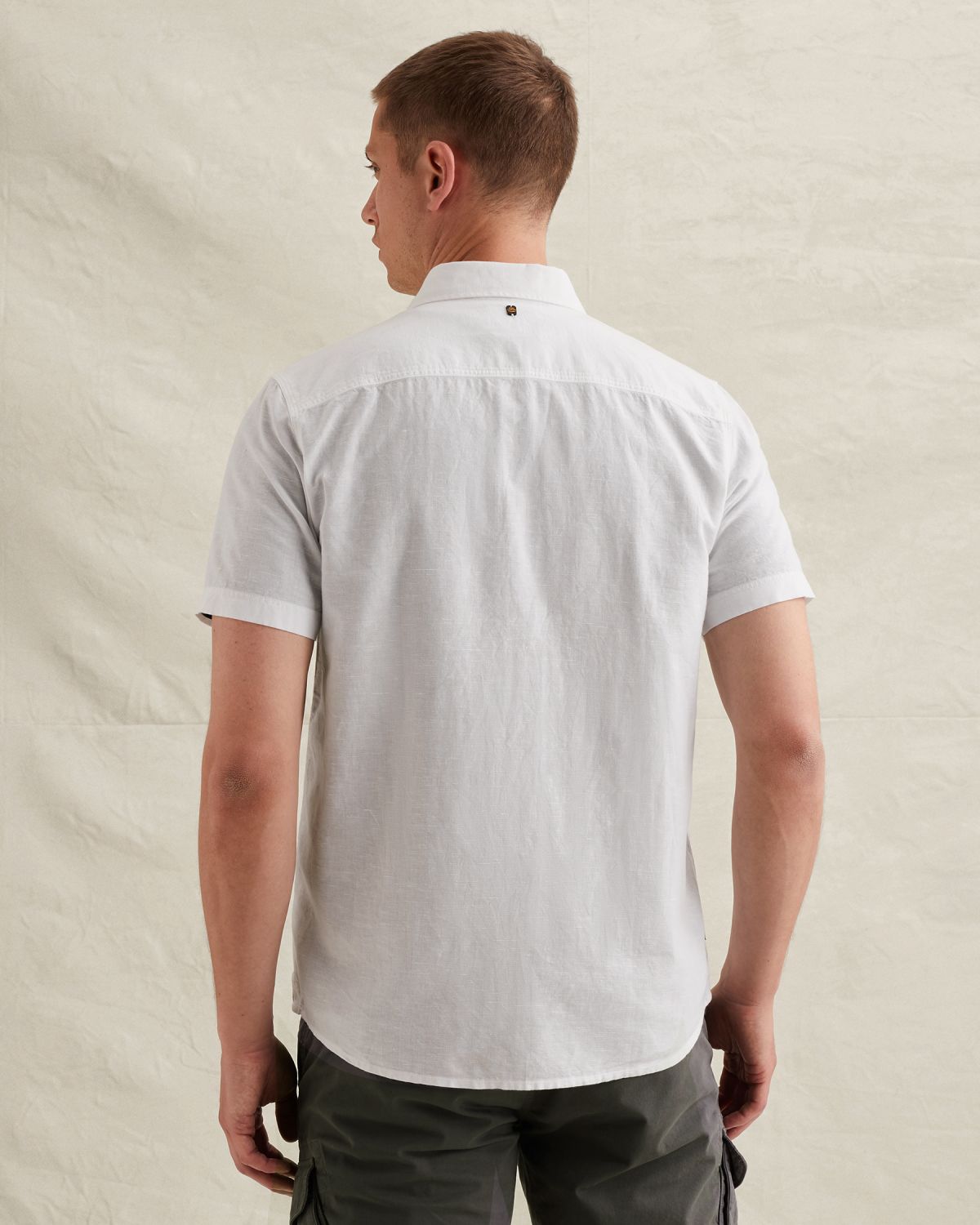 Рубашка PME Legend с короткими рукавами на пуговицах белая артикул PSIS2604210-7003