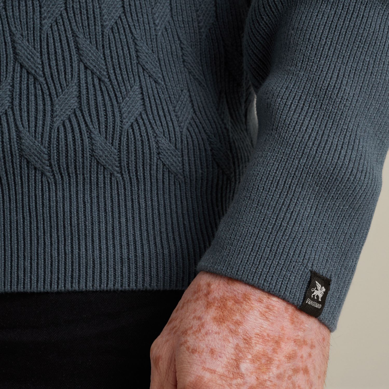 Кардиган Vanguard с молнией синий артикул VKC2509376-5279