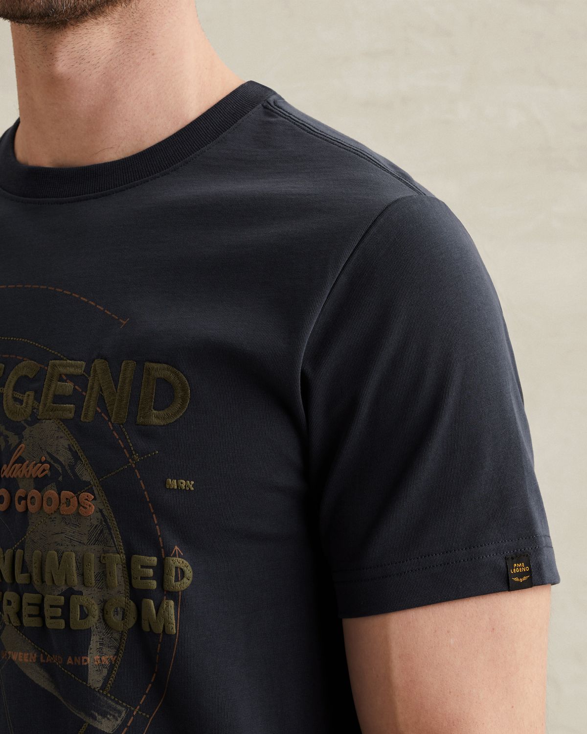 Футболка PME Legend с крупным рисунком синяя артикул PTSS2602577-5116