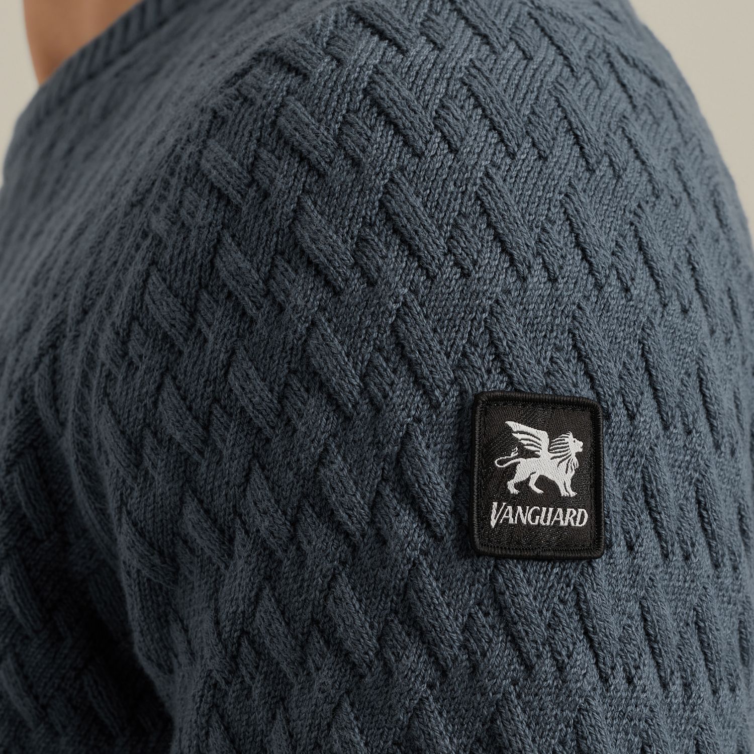 Пуловер Vanguard текстурный синий артикул VKW2509324-5279