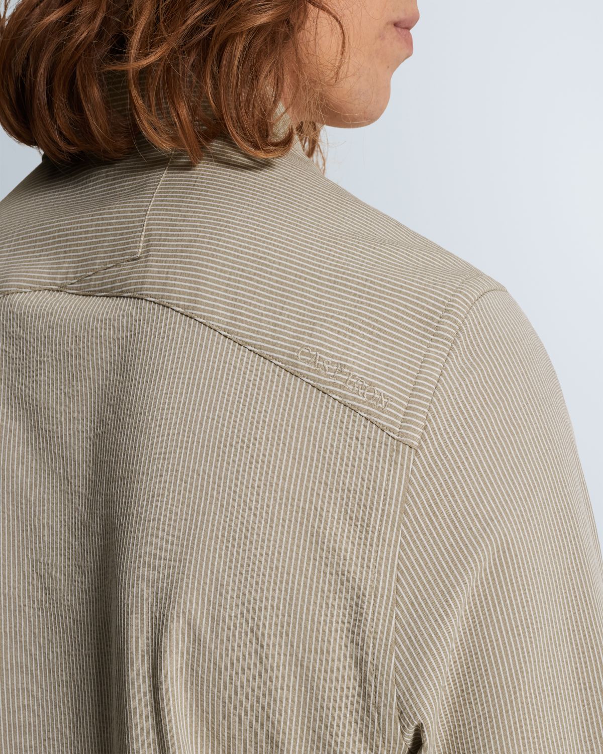 Рубашка Cast-Iron с текстурной полосой бежевая артикул CSI2602218-8023