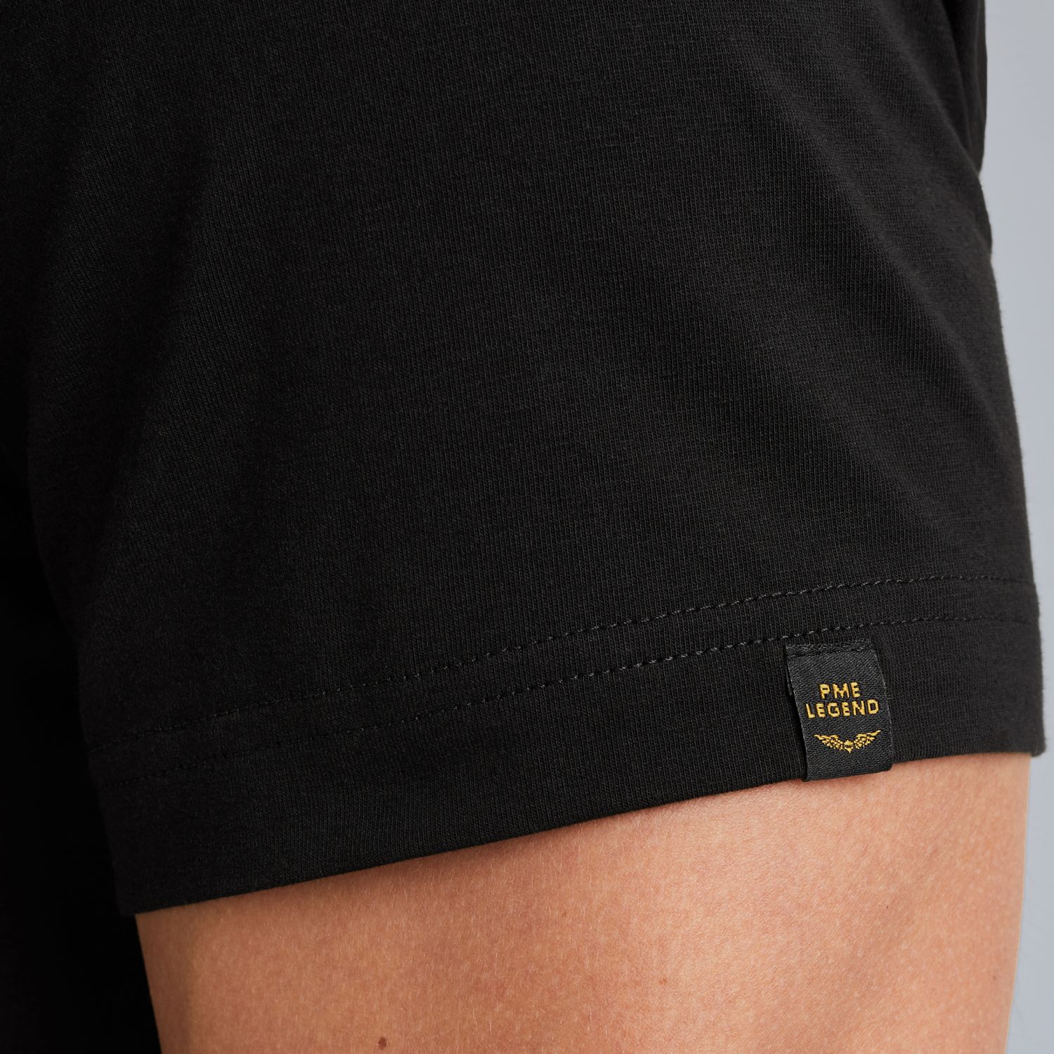 Футболка PME Legend с принтом чёрная артикул PTSS2509569-999