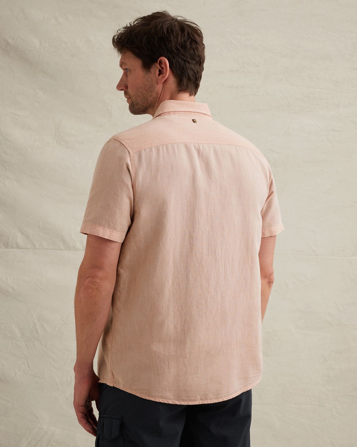Рубашка PME Legend с короткими рукавами на пуговицах розовая артикул PSIS2604210-3031