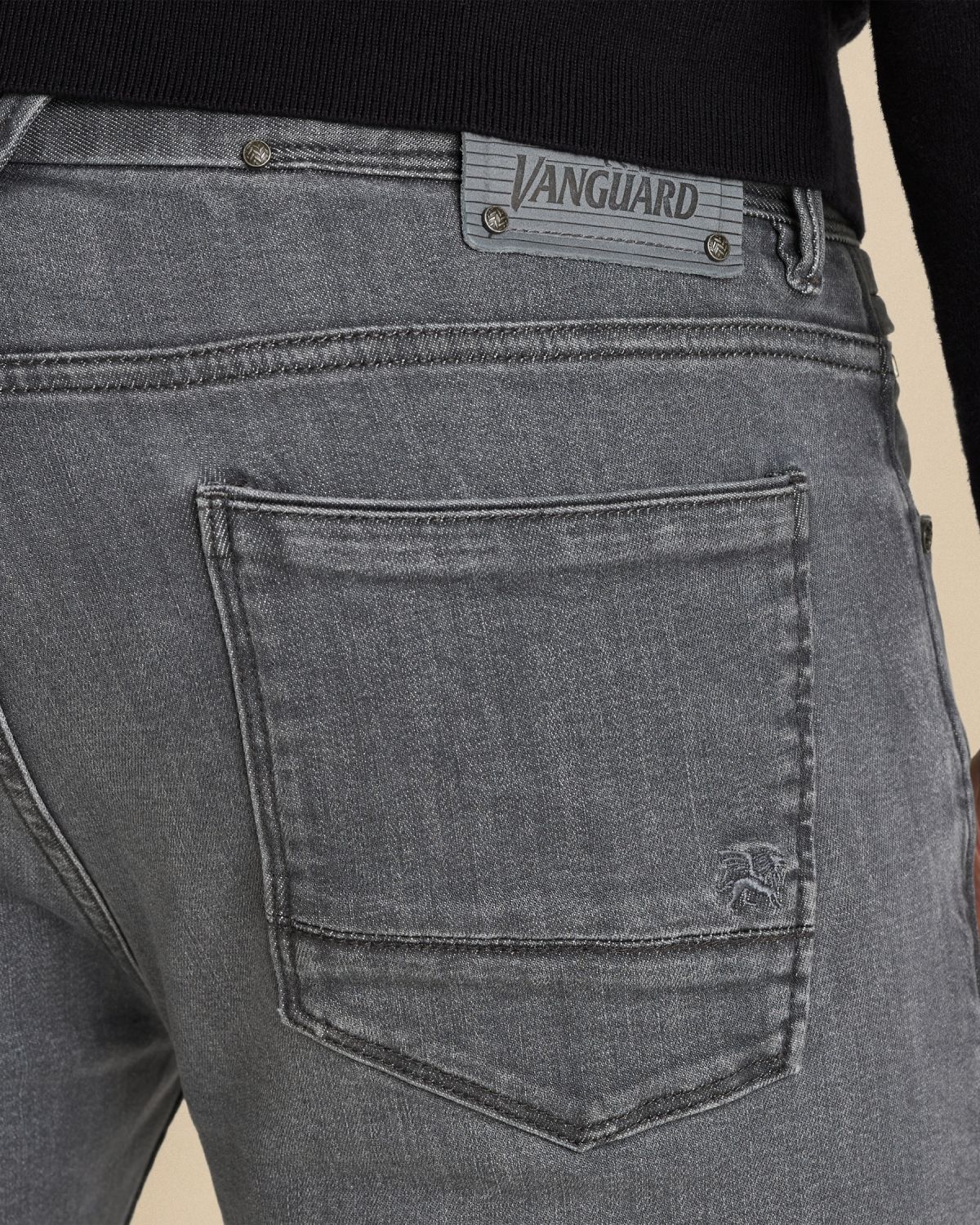 Джинсы Vanguard V7 regular fit серые артикул VTR515-GMD