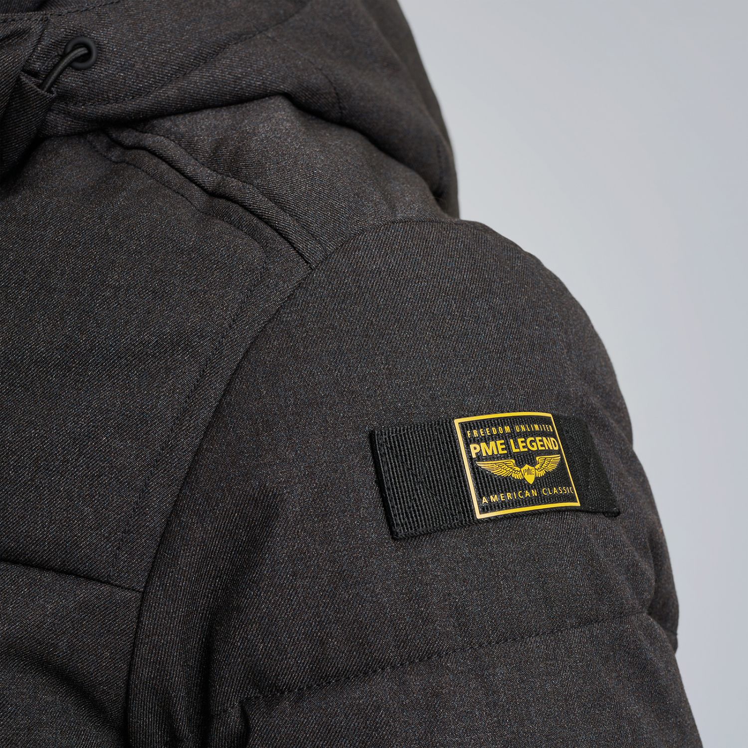 Куртка Yetcraft серая артикул PJA2508116-9073