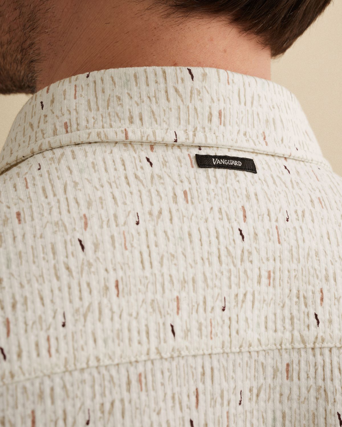 Рубашка Vanguard с принтом и короткими рукавами белая артикул VSIS2604266-7004