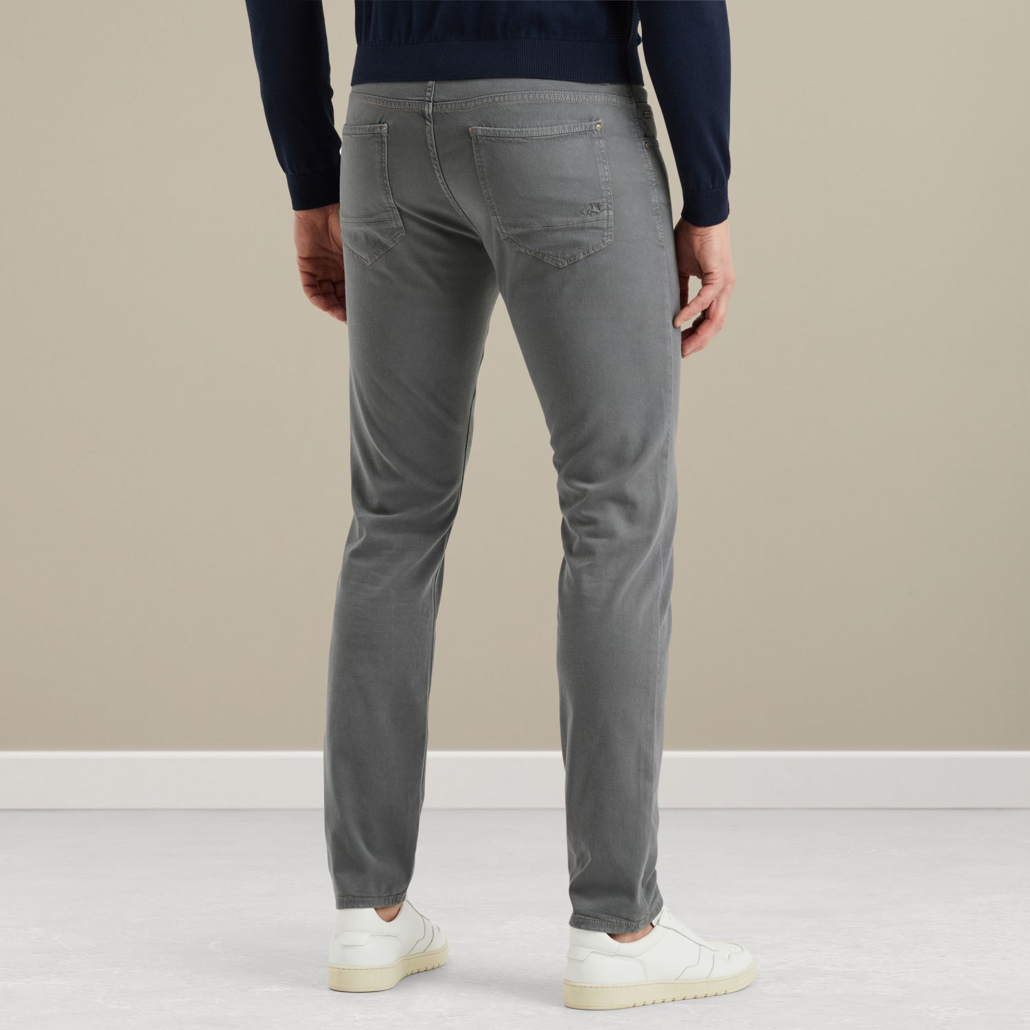Брюки Vanguard V850 slim fit серые артикул VTR2502607-5407
