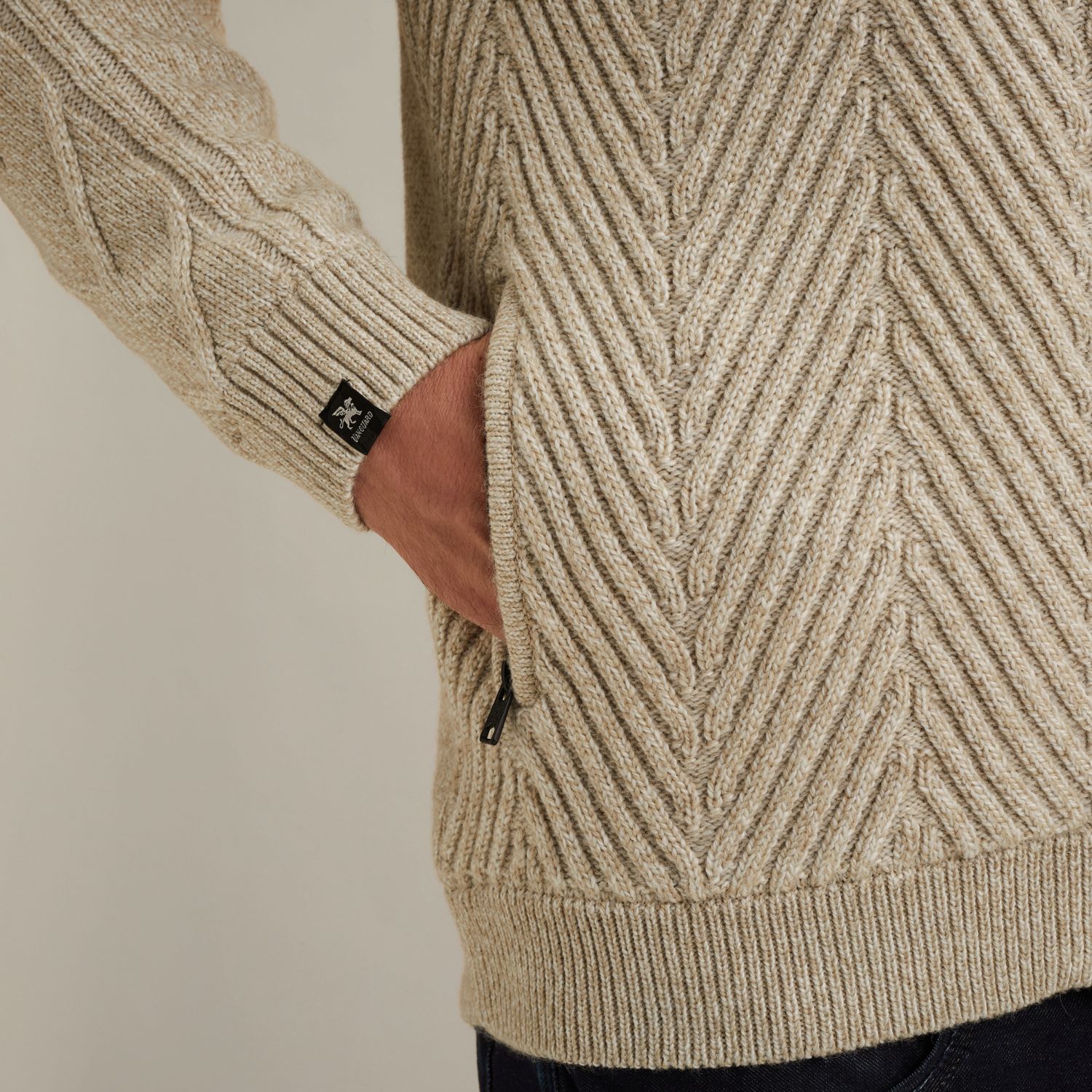 Кардиган Vanguard с воротником-стойкой бежевый артикул VKC2509382-8015