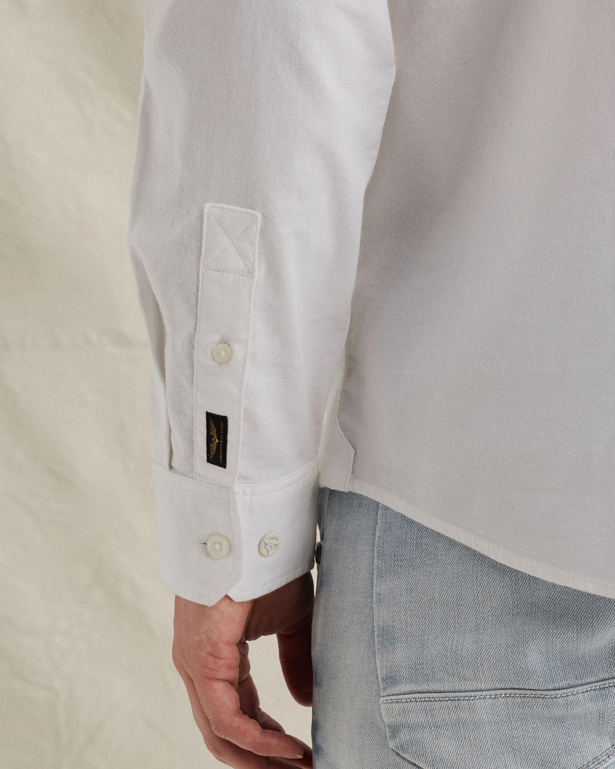 Рубашка PME Legend Explorer с нагрудным карманом и воротником на пуговицах белая артикул PSI650003-7003