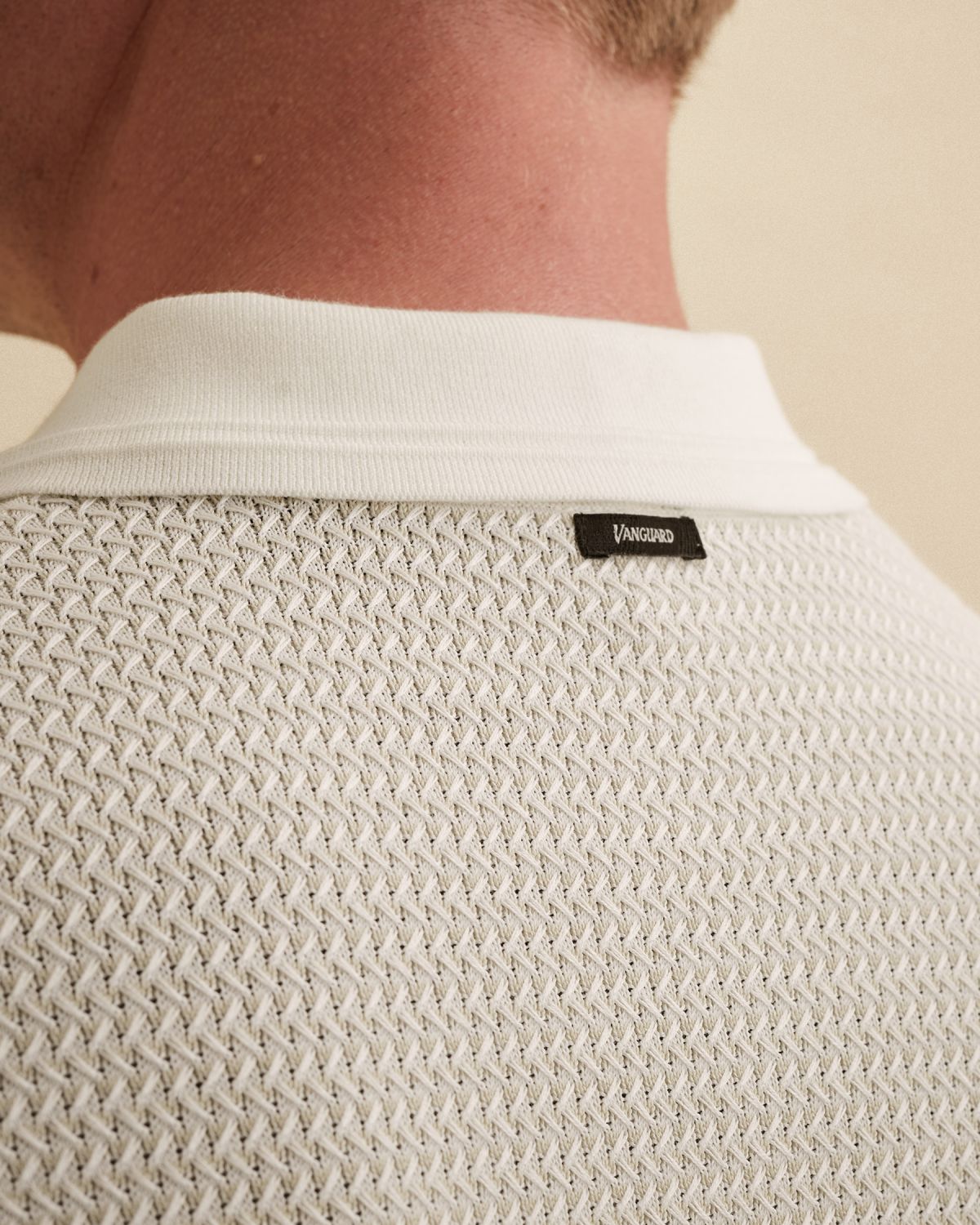 Кардиган Vanguard с короткими рукавами белый артикул VKCS2603362-7004