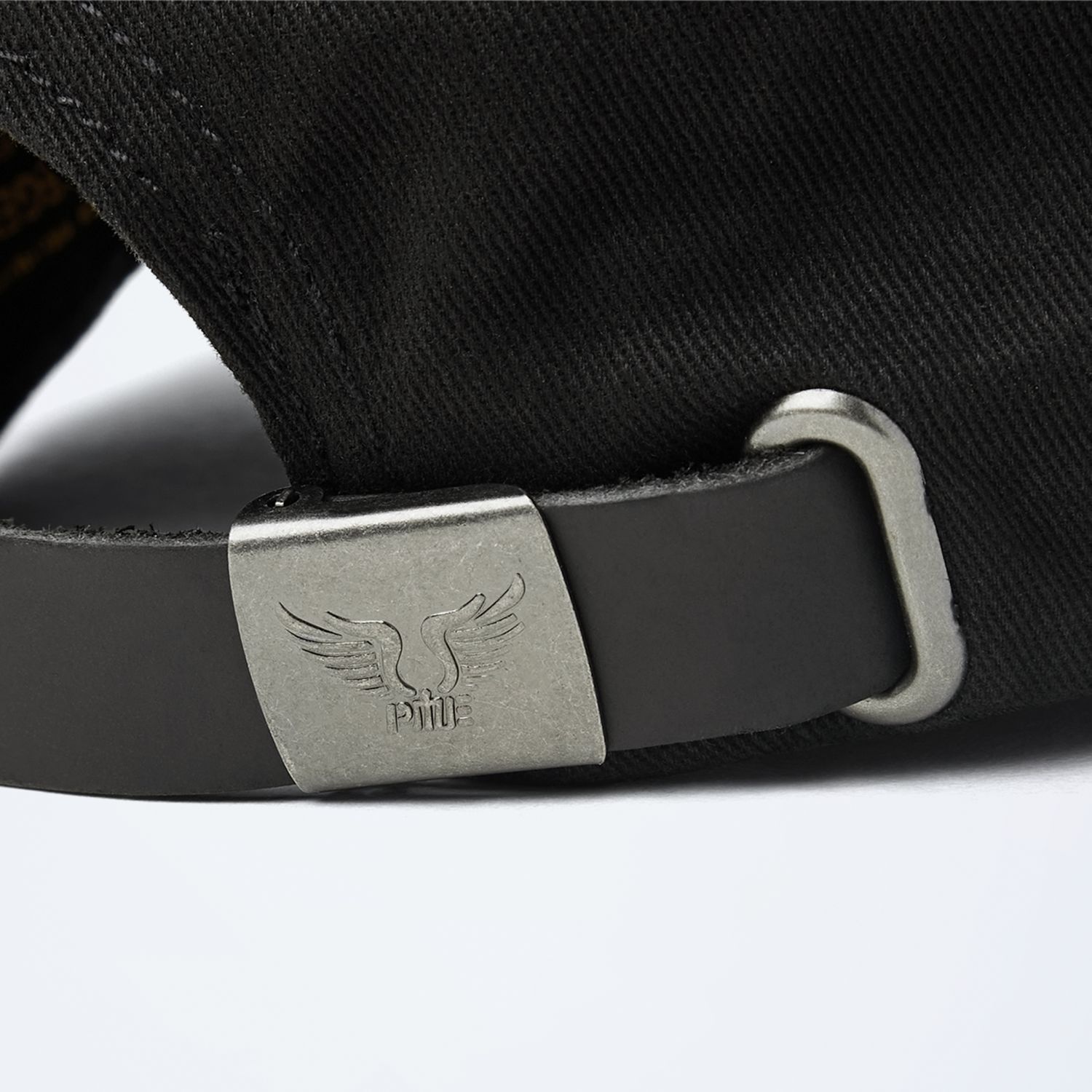 Кепка с вышивкой чёрная артикул PAC2508900-999