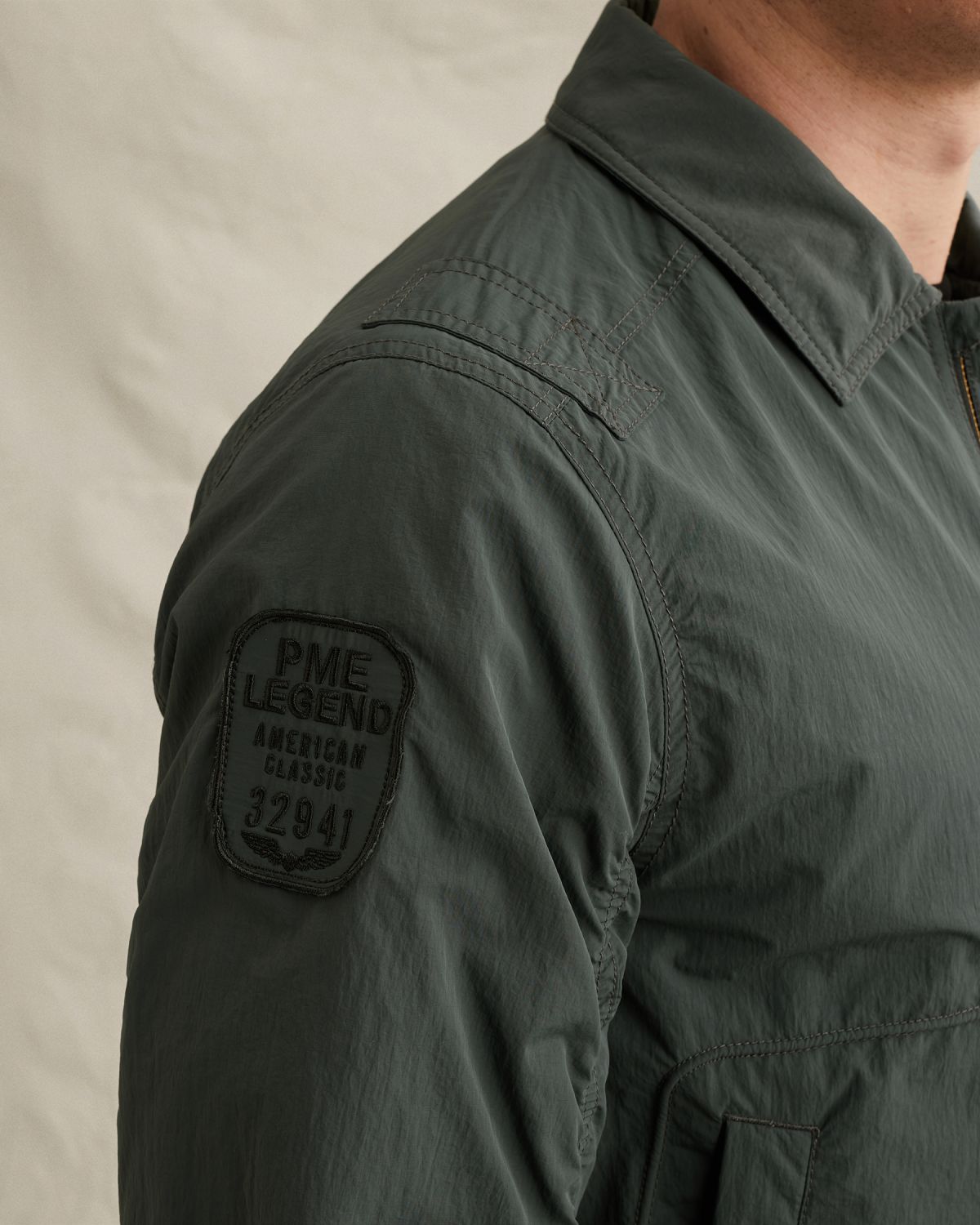 Куртка PME Legend в стиле MA-1 зелёная артикул PJA2602105-6026