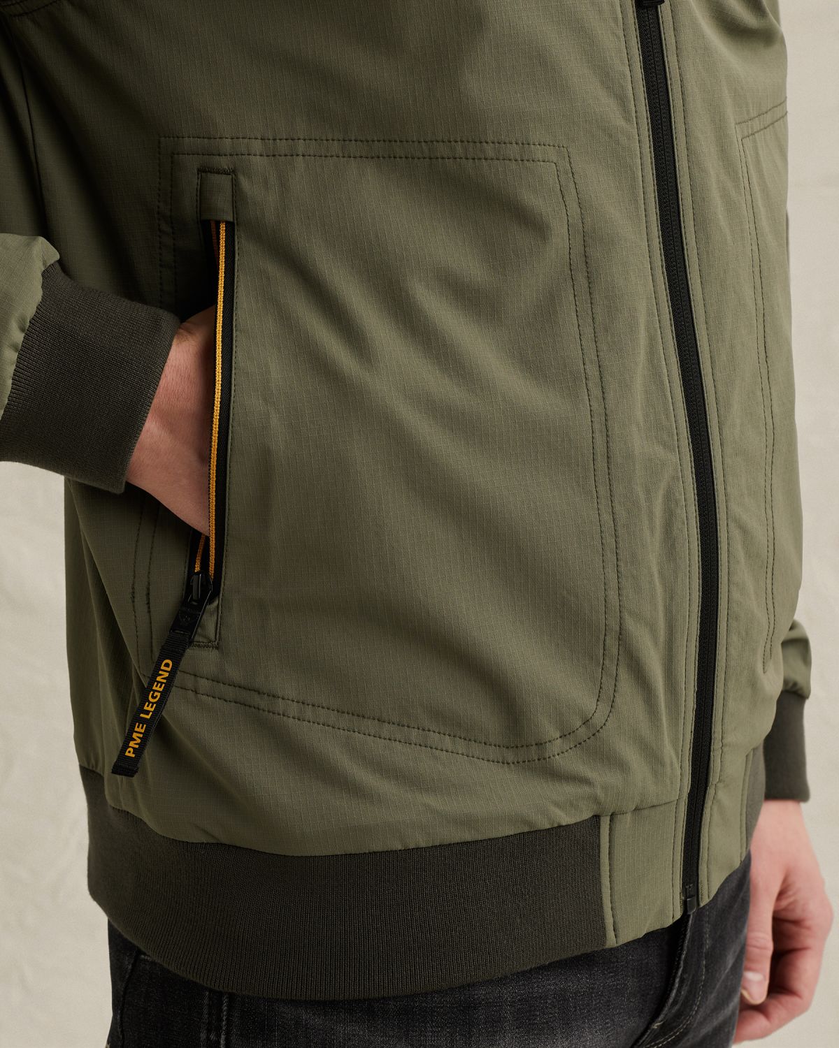 Куртка PME Legend эластичная с капюшоном зелёная артикул PJA2602124-6414