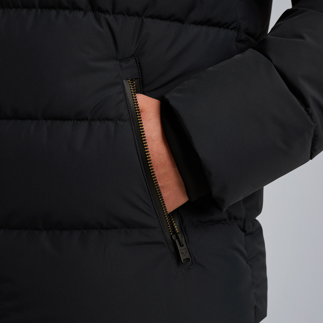 PJA2509129-5281_model_5